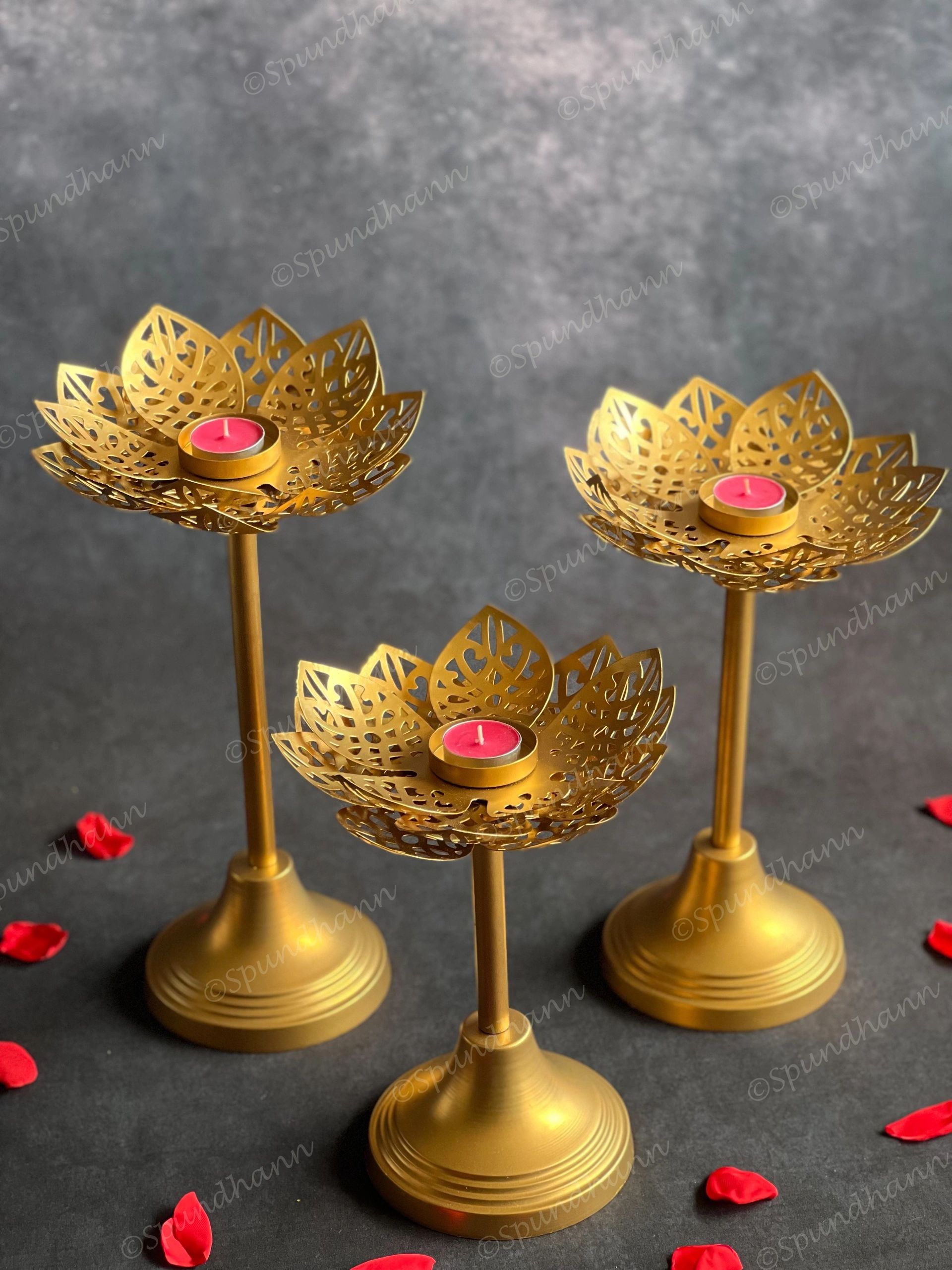 Stunning Standing Cutwork Lotus Tea Light Holder Set of 3