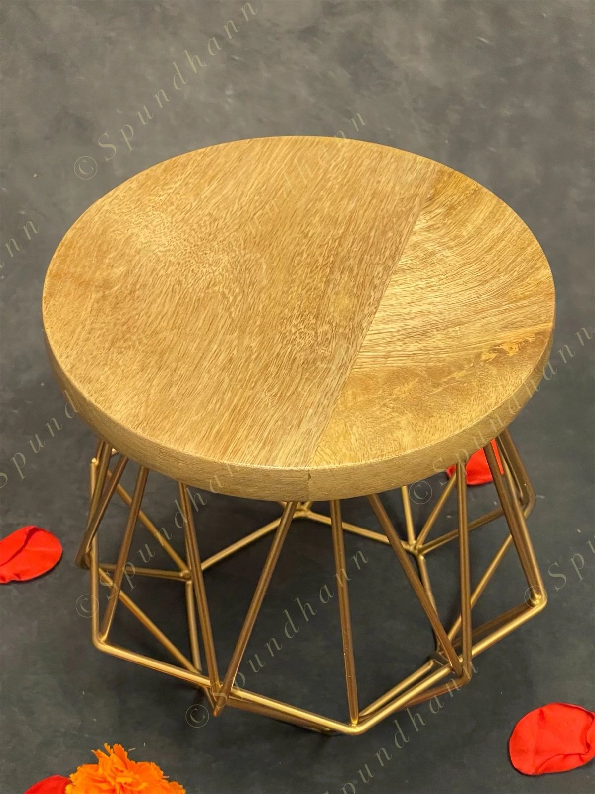 Designer Urli Stand