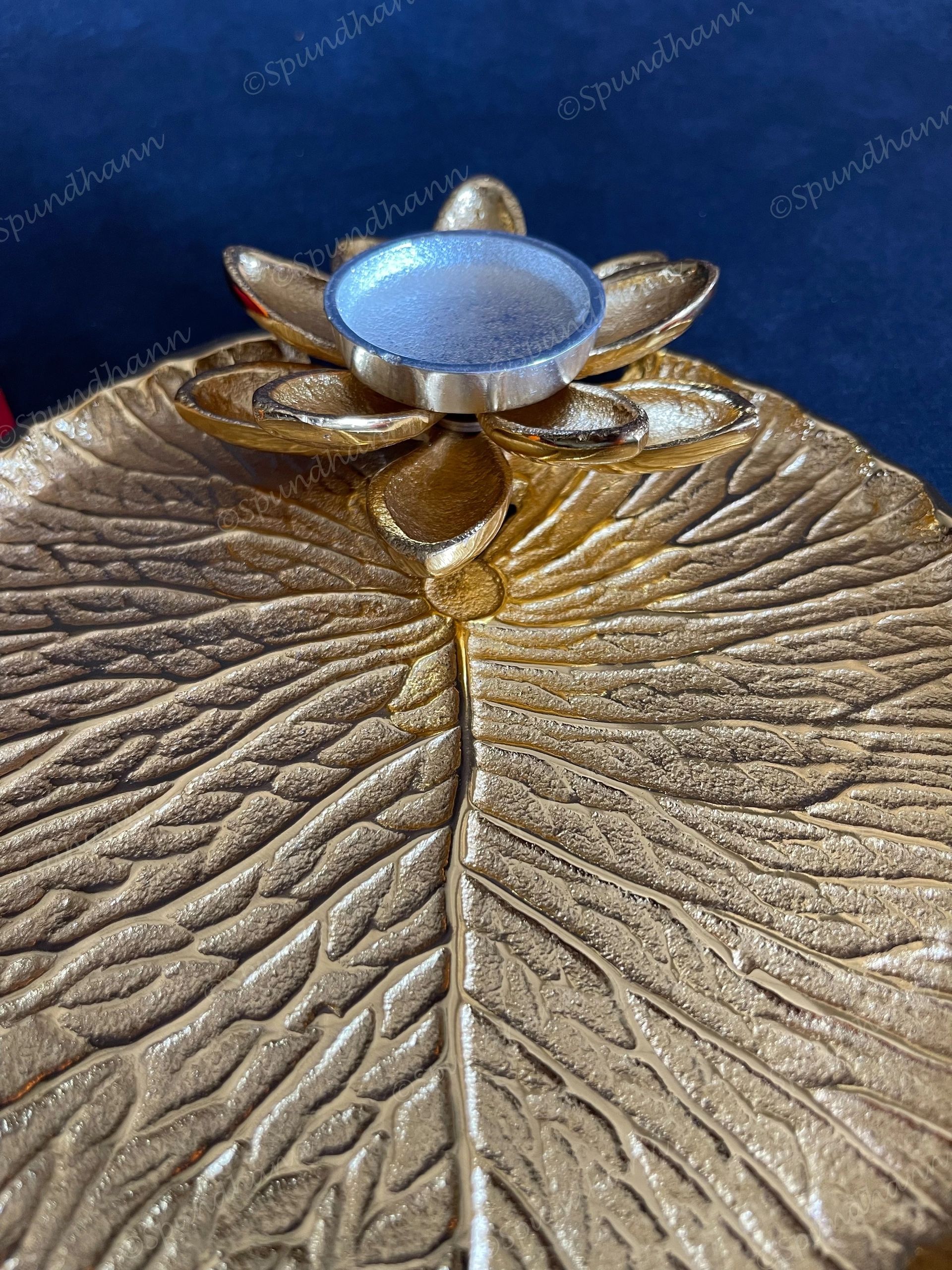 Bloom Plate/Round Platter Tea Light Holder