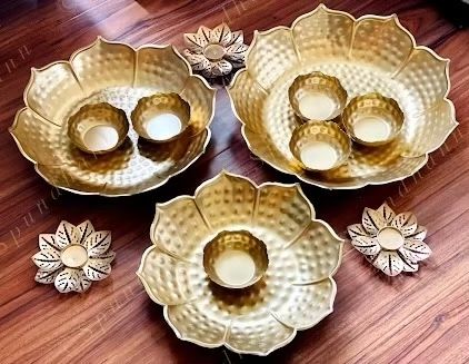 Thaal Urlis with Floating Bowls