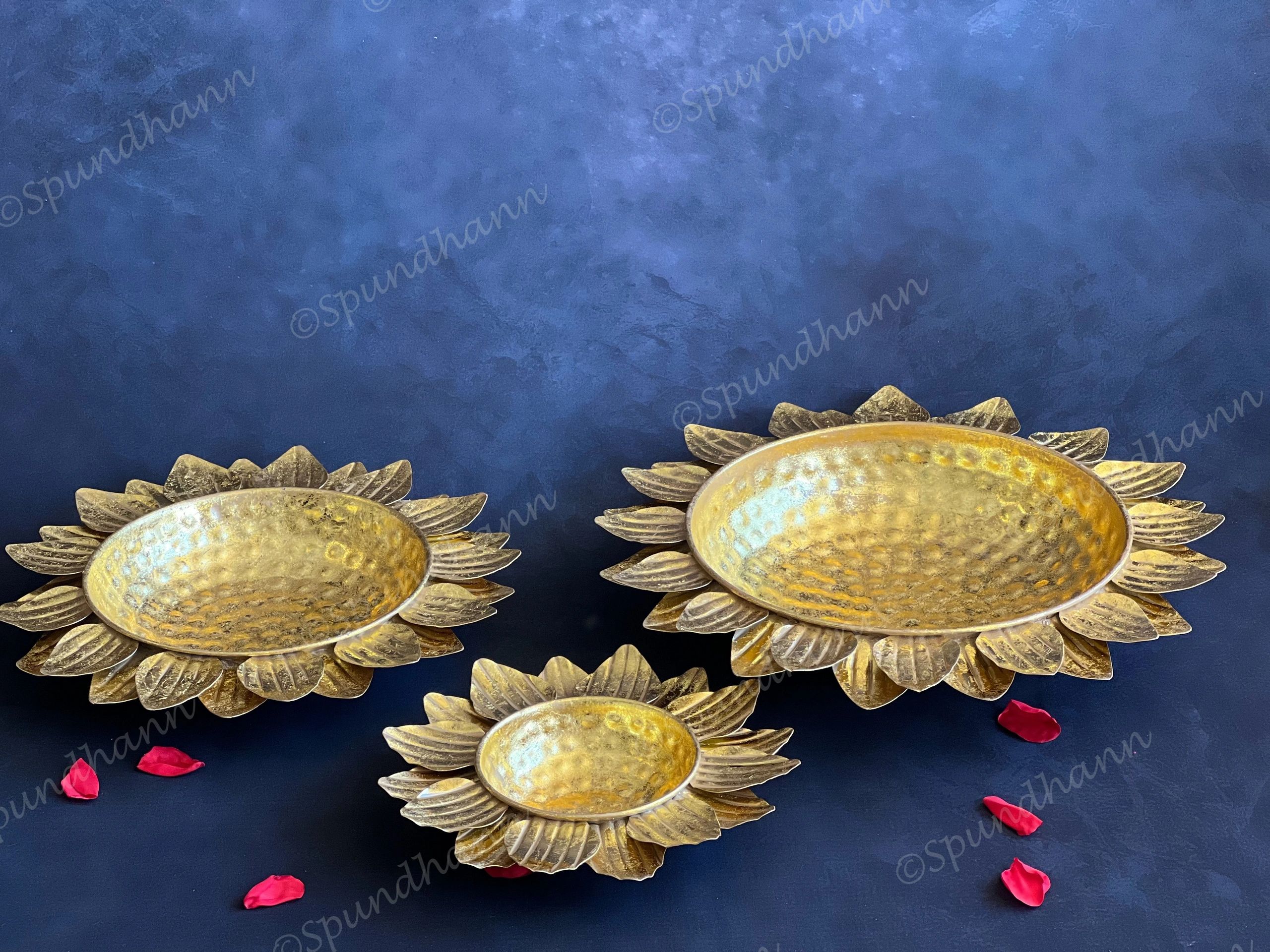Hammered Sunflower Glitter Urli