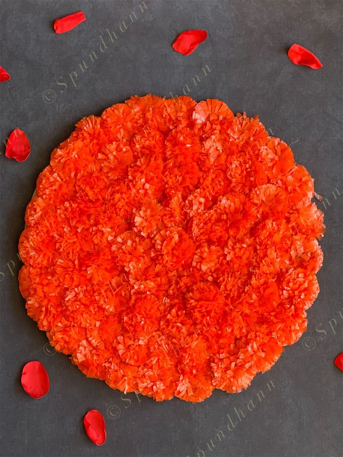 Marigold Circular Flower Placemat with Wood Base