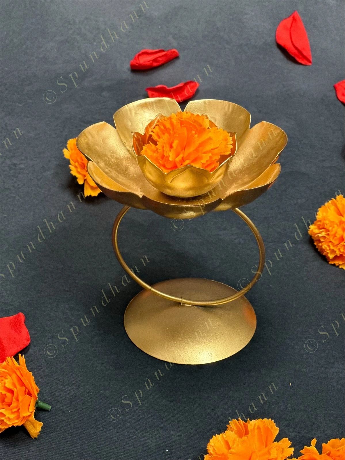 Single Ring Lotus Tea Light Holder