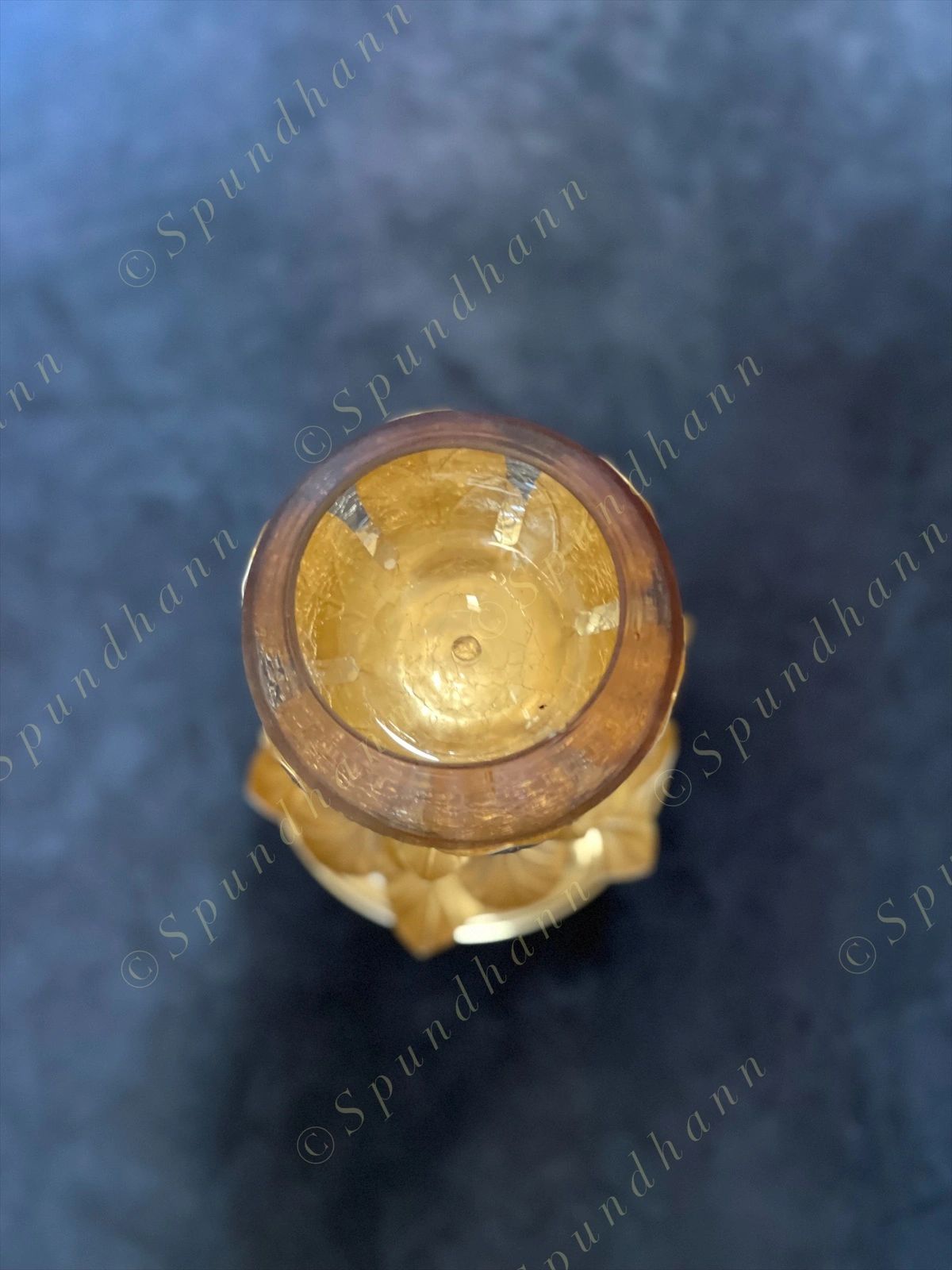 Single Large Lotus Standing Tea Light Holder