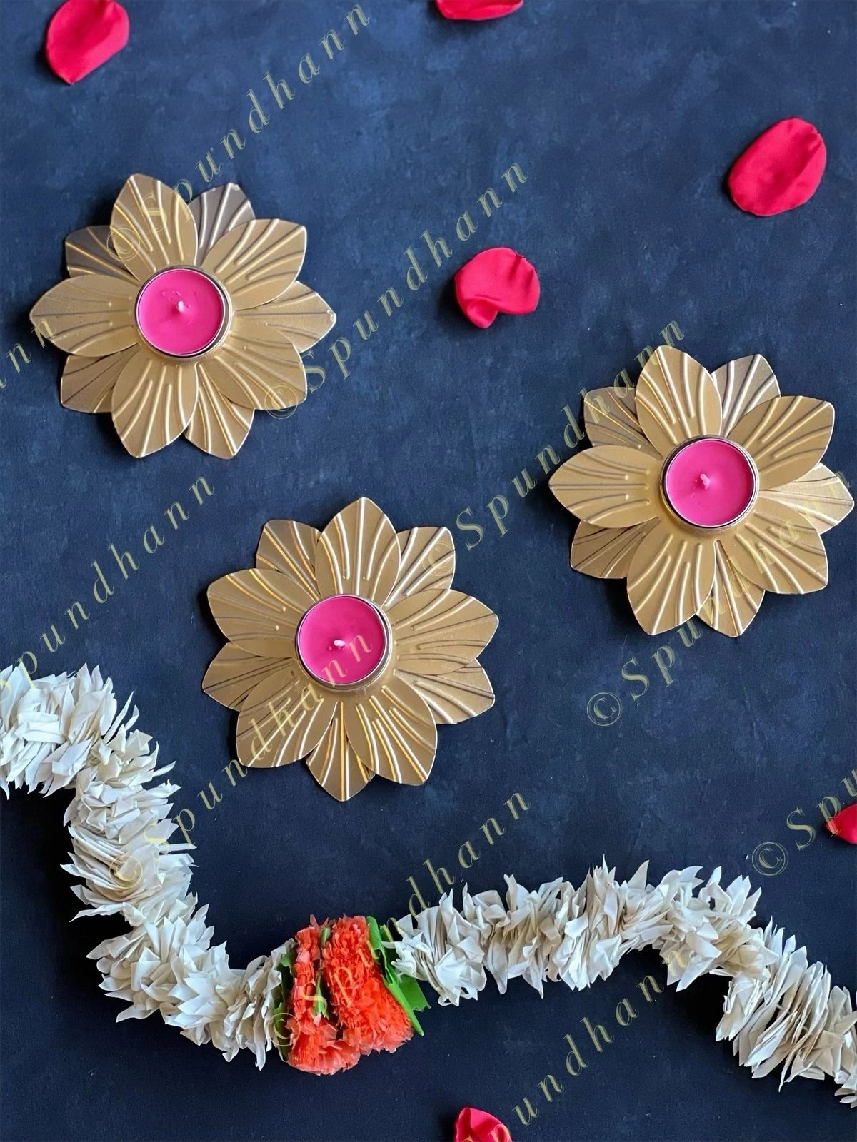 Lined Lotus Tea Light Holder