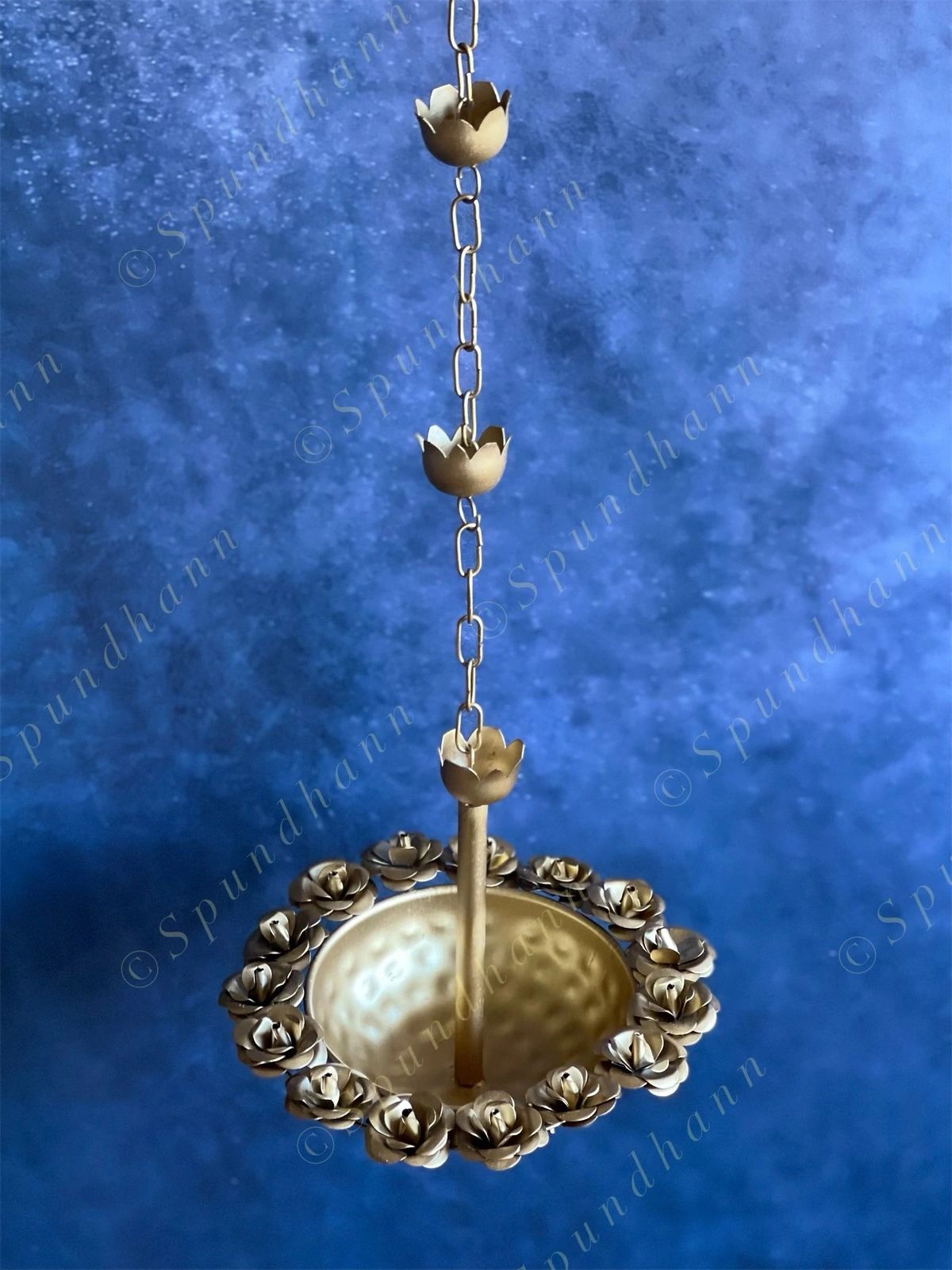 Rose Hanging Urli