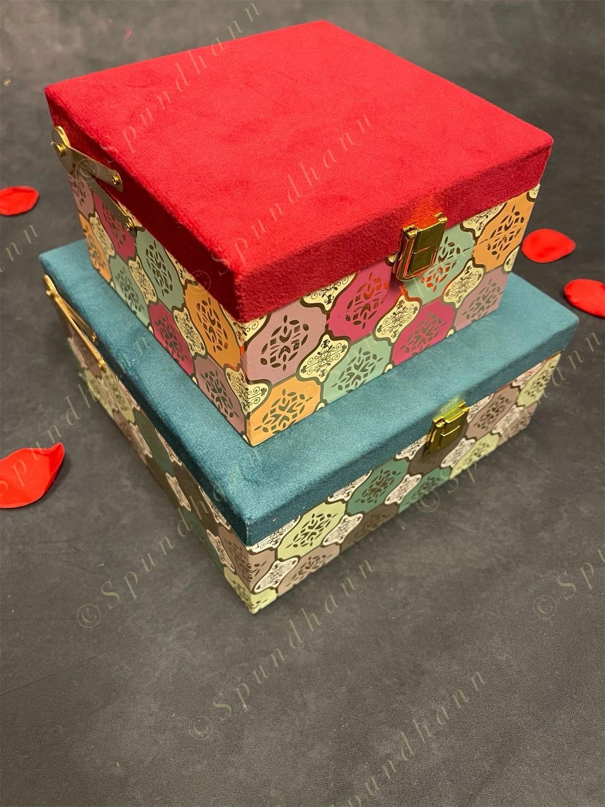 Square Gift Box with pattern