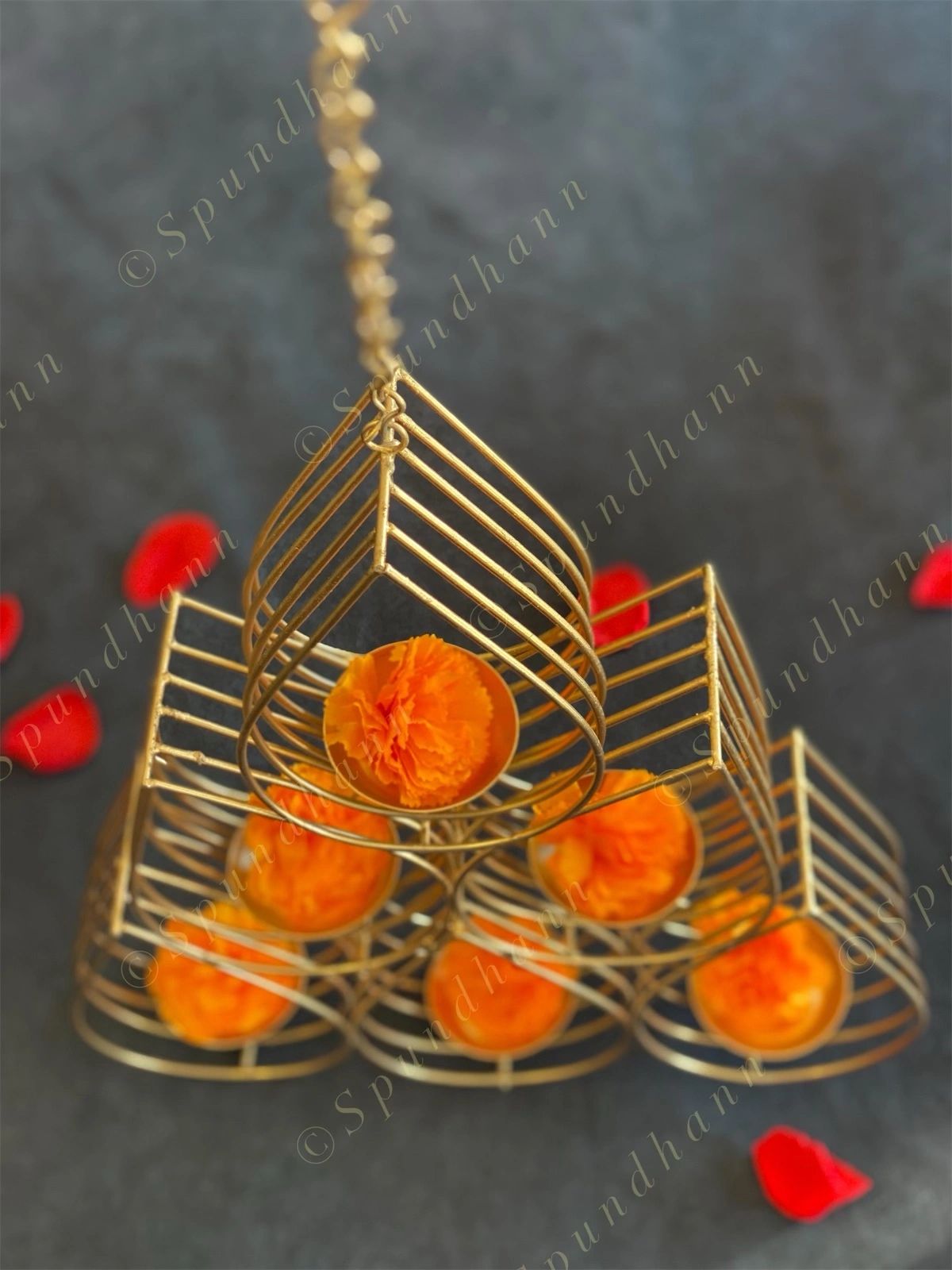 Modern 6 Drop Shaped Hanging Tea Light Holders