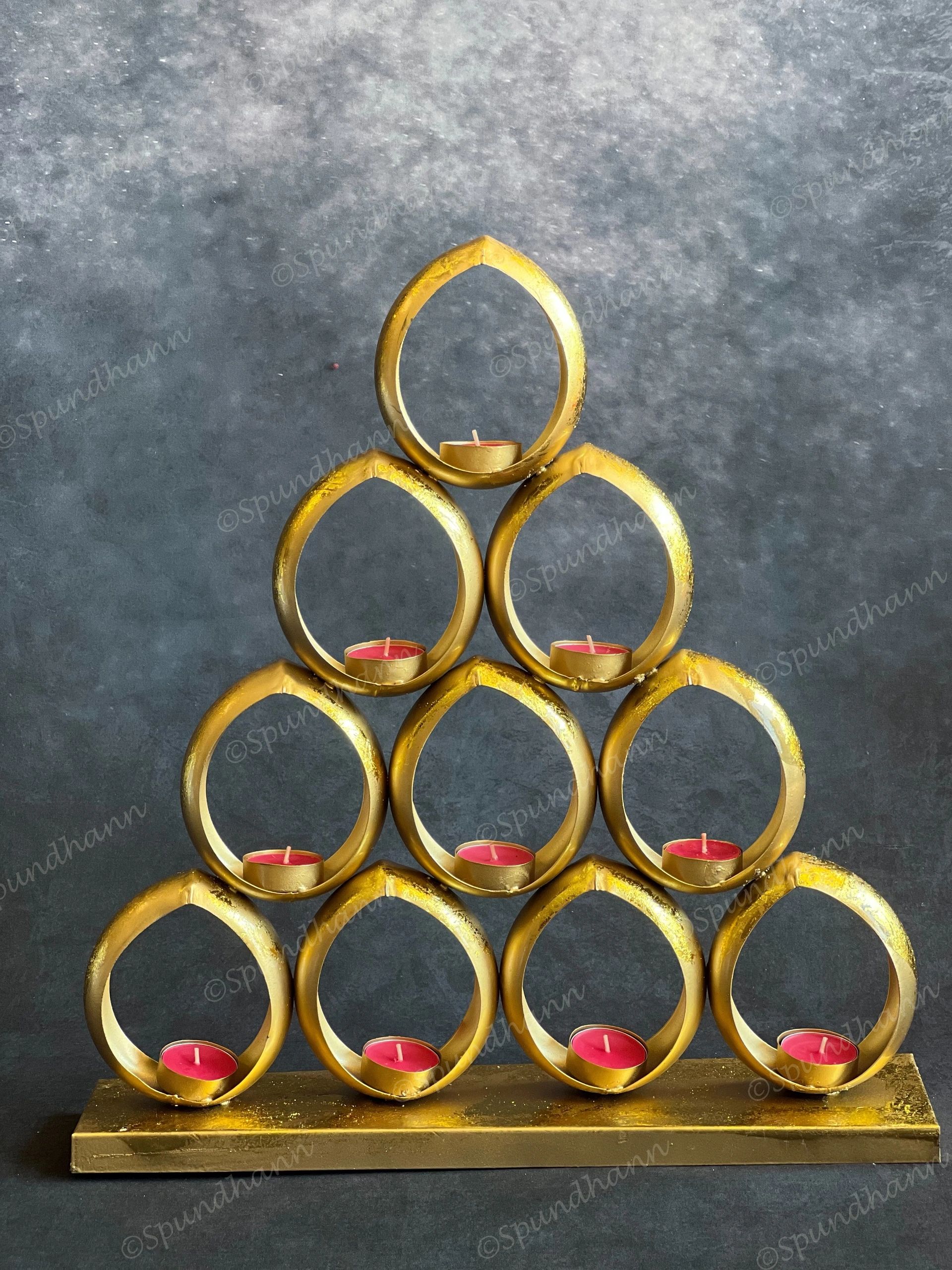 Leaf Shaped Standing Minar T Light One