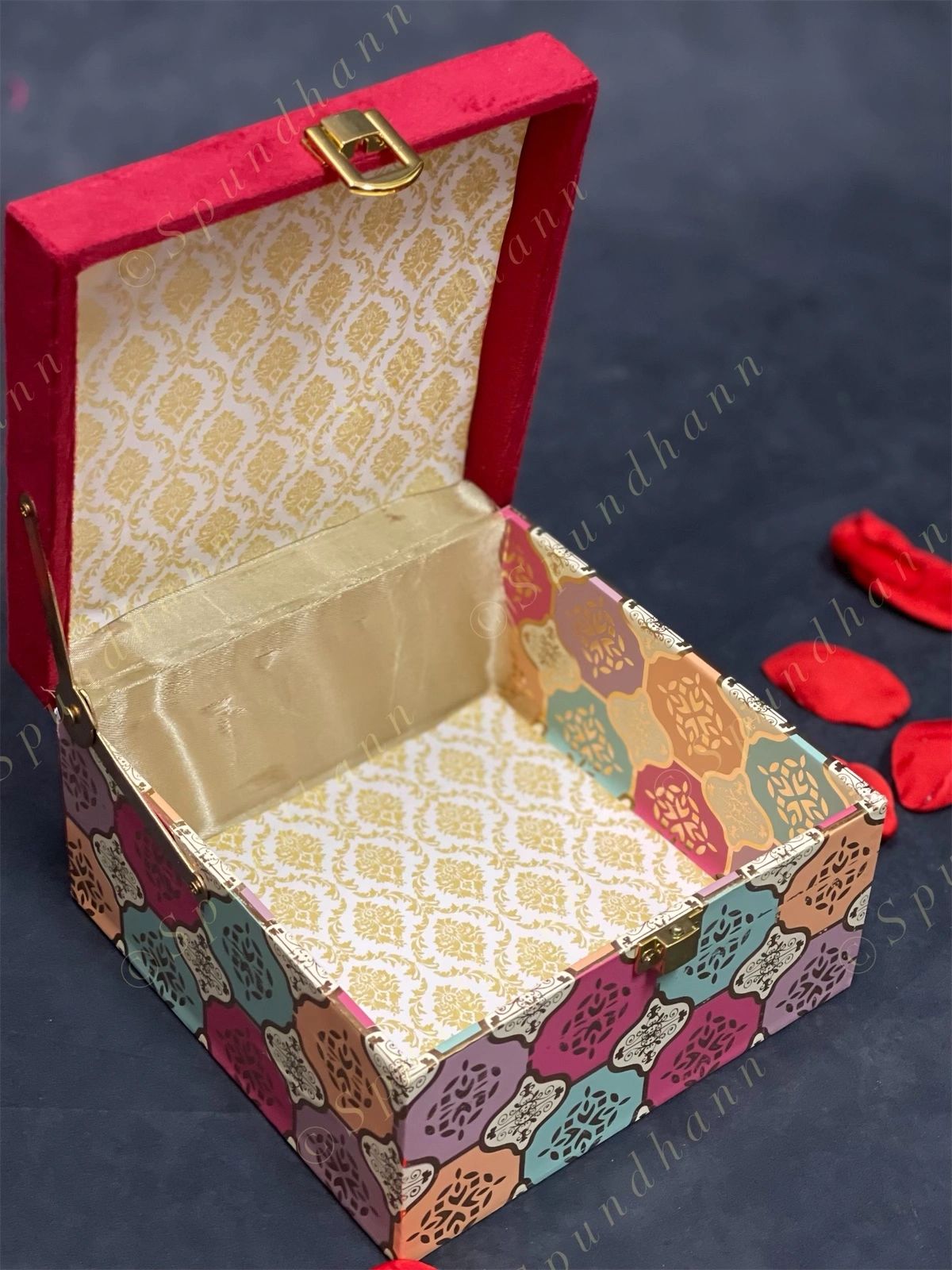 Square Gift Box with pattern