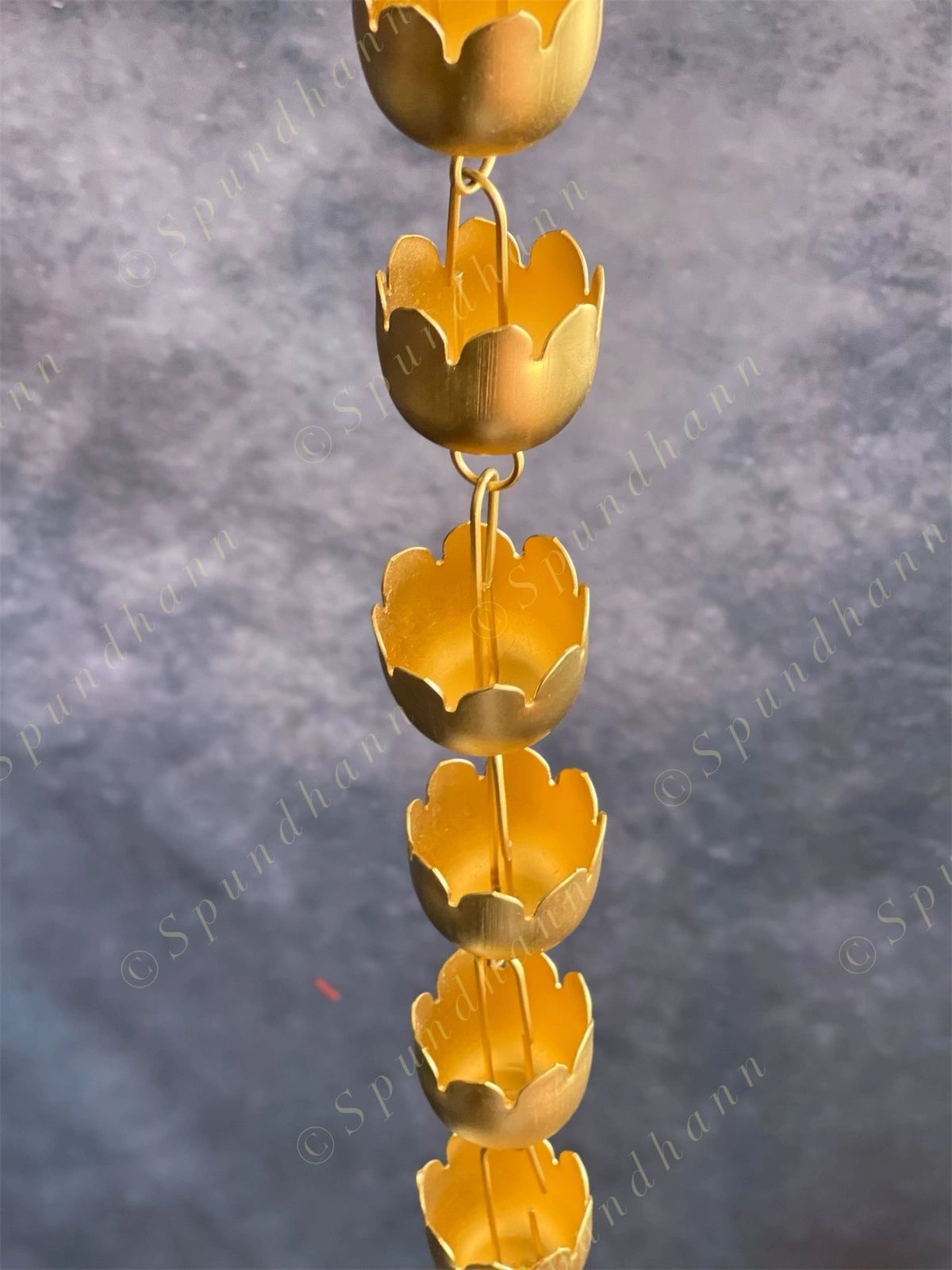 Hanging Flower Urli