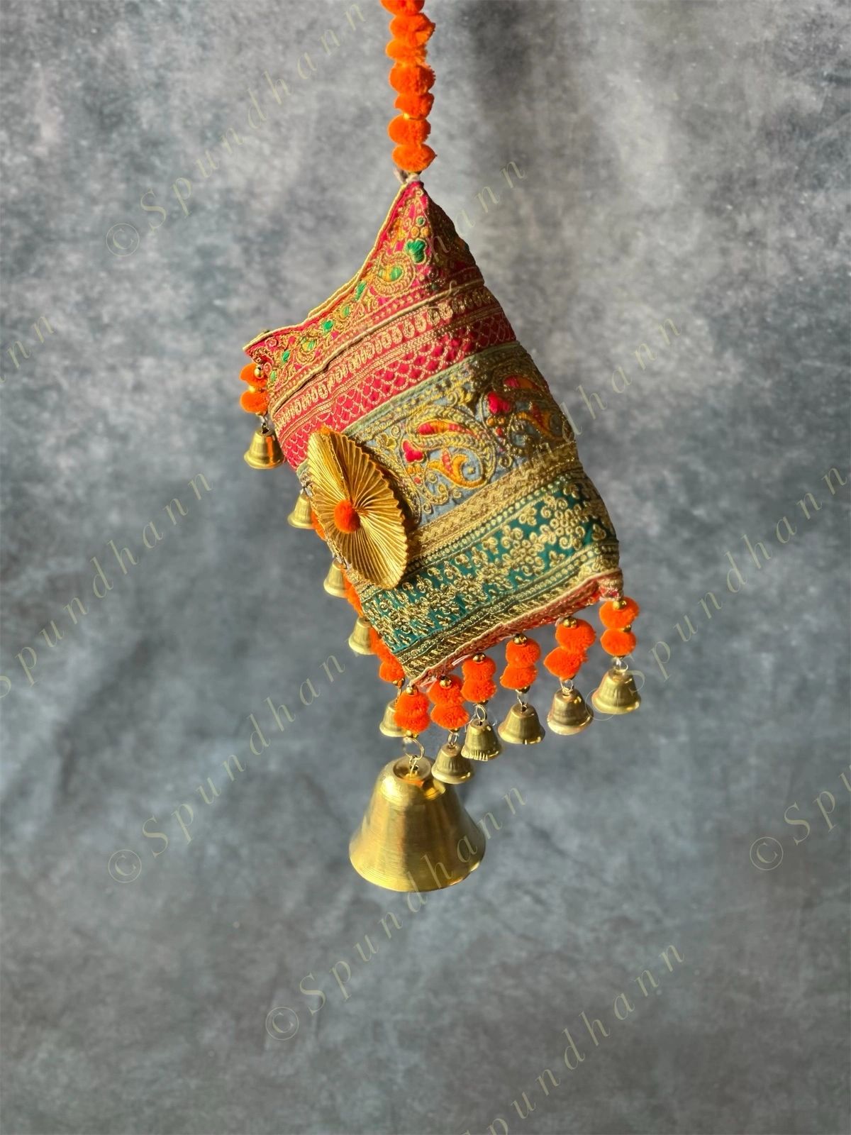 Single Cushion Kite with Big Bell -single piece