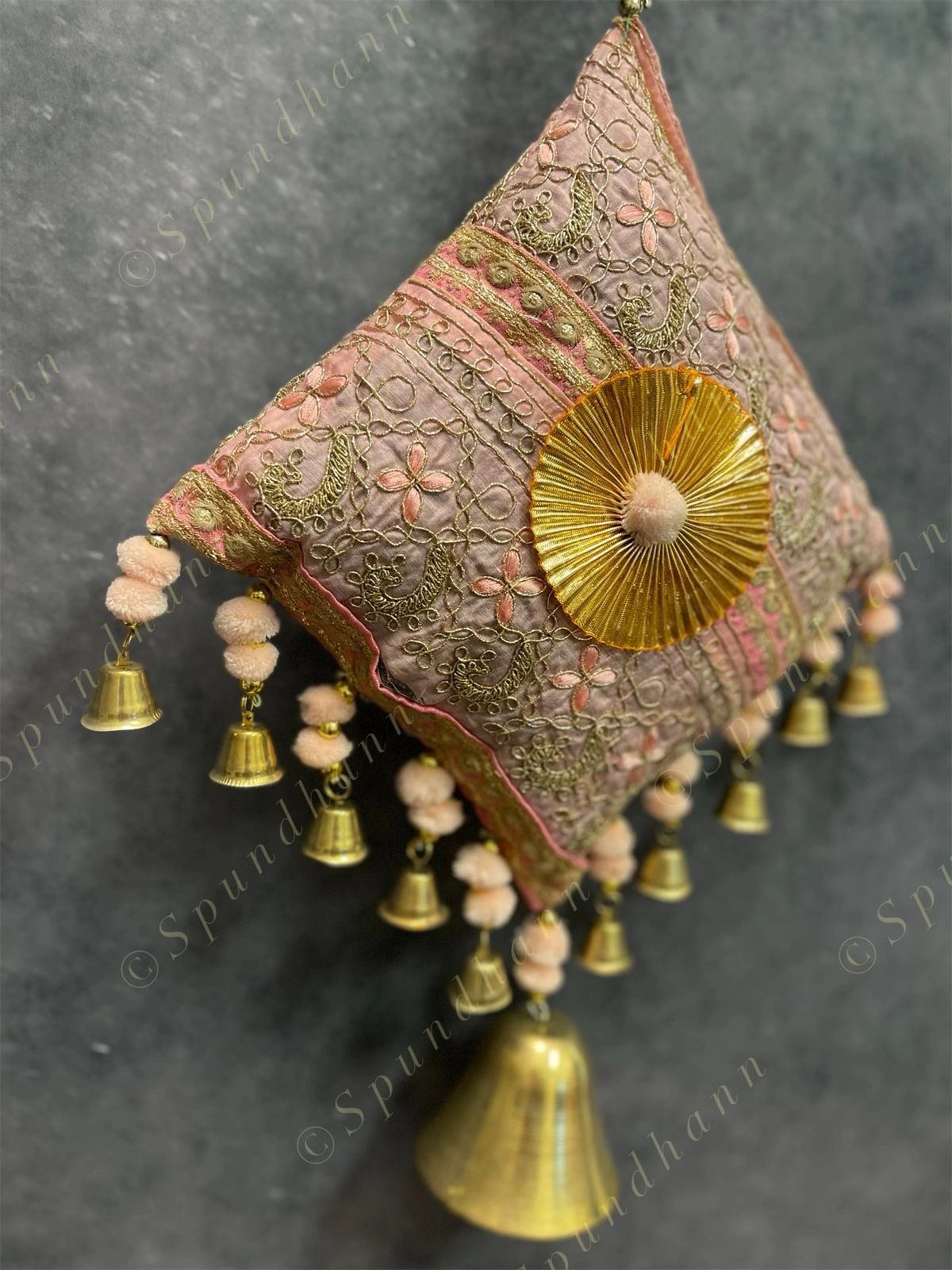 Single Cushion Kite with Big Bell -single piece