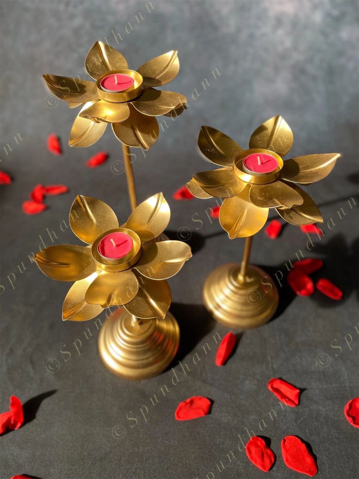 Lotus Standing Tea Light Holder Set of 3