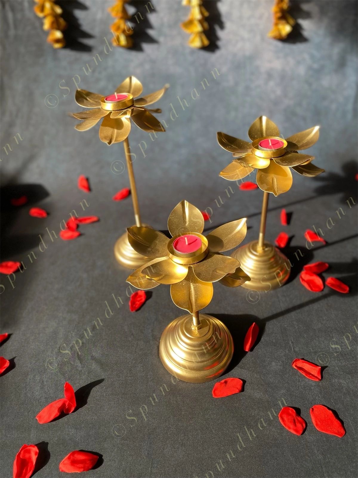 Lotus Standing Tea Light Holder Set of 3