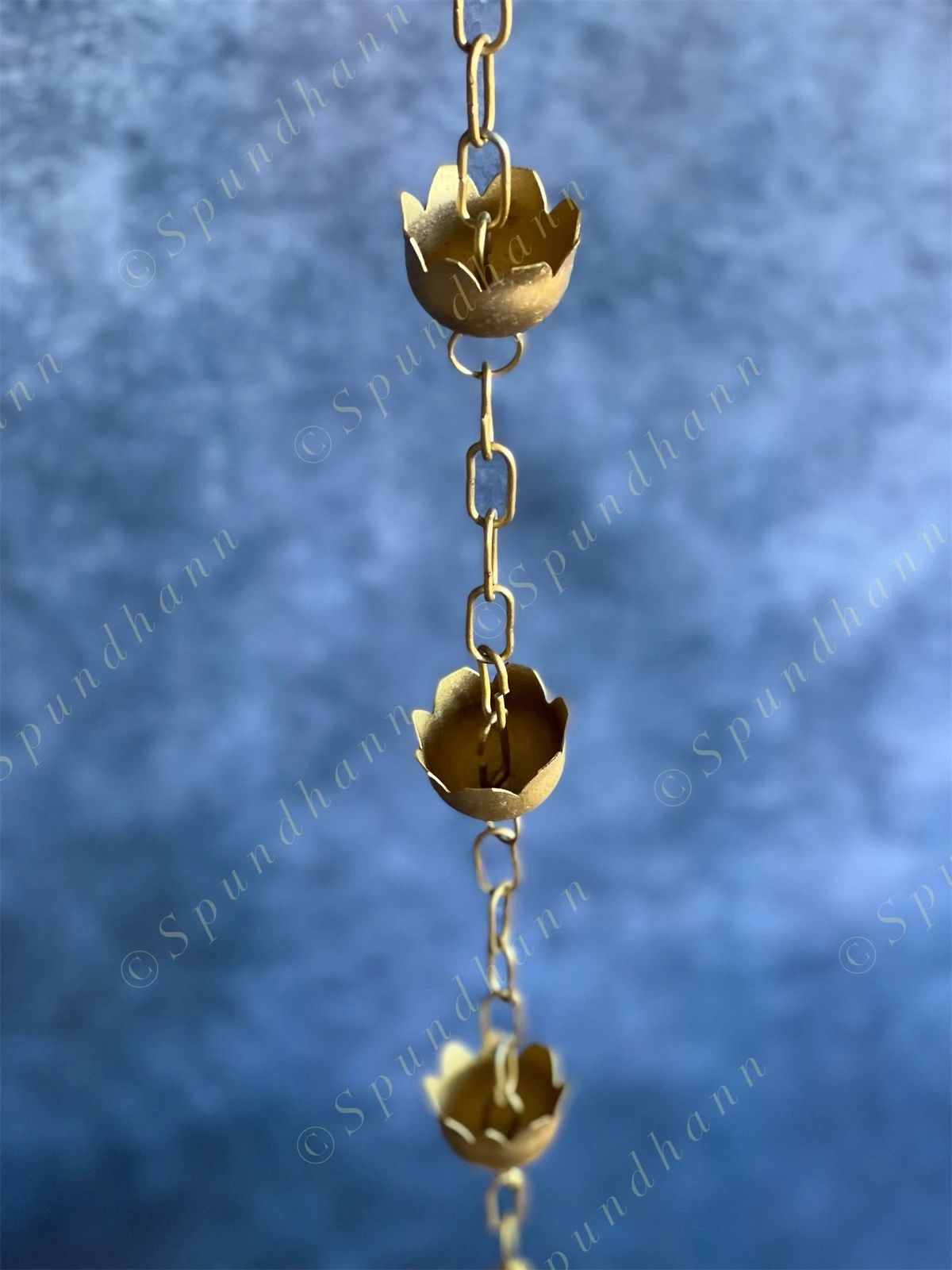 Rose Hanging Urli