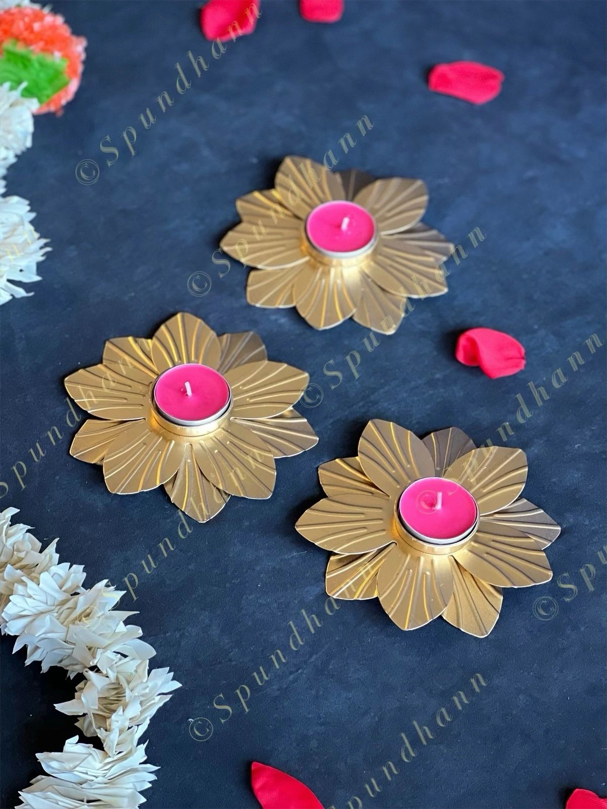 Lined Lotus Tea Light Holder