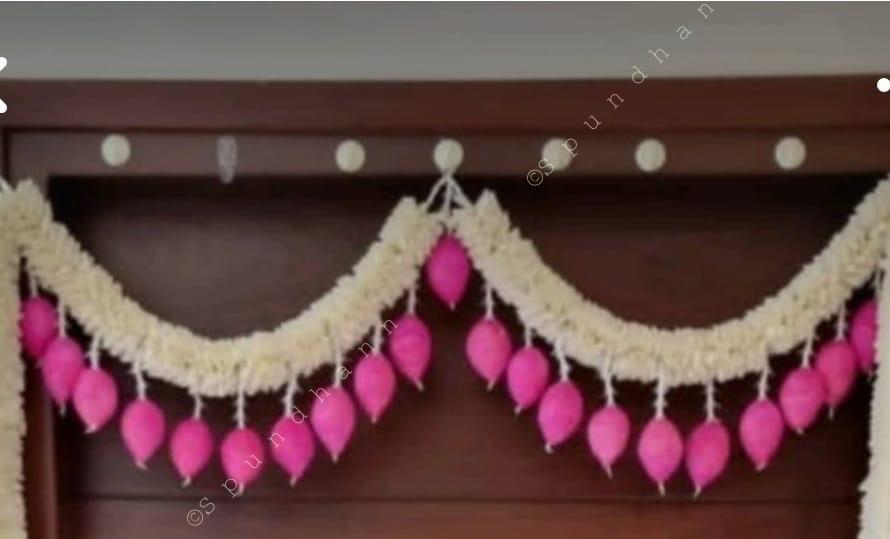 Chameli with Lotus Bud Floral Toran