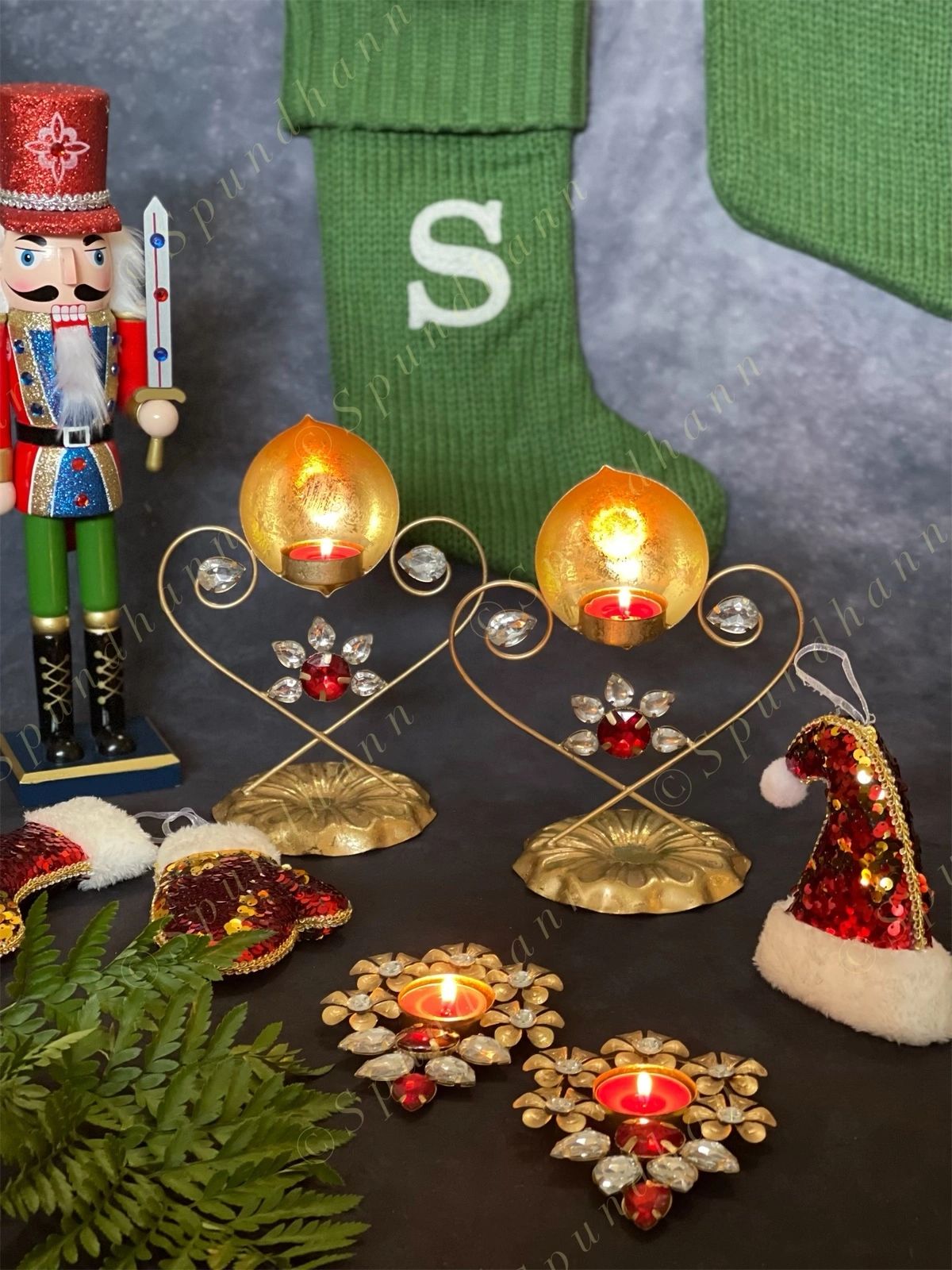 Studded Standing Tea Light
