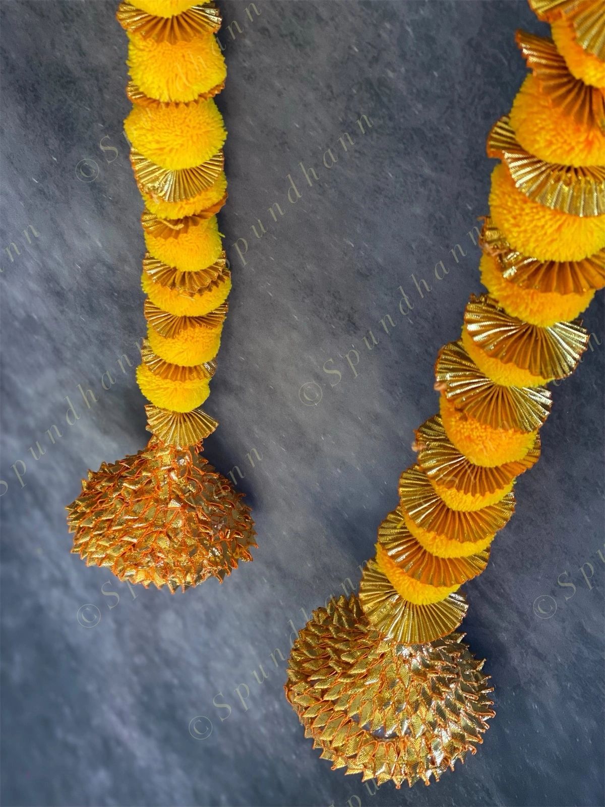 Pom Pom & Gota Assorted Colors Dangler
