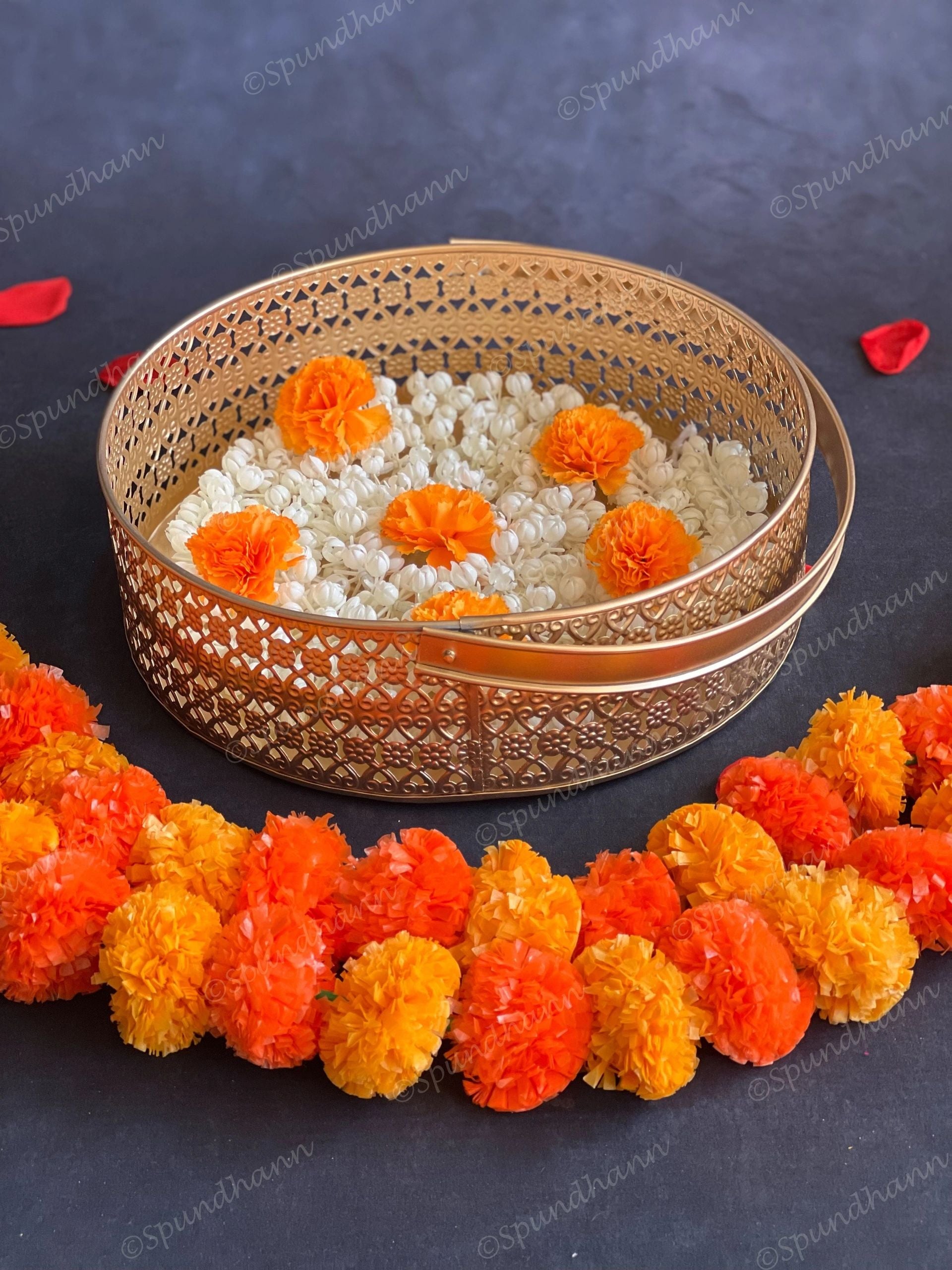 Metal Golden Cutwork Round Baskets