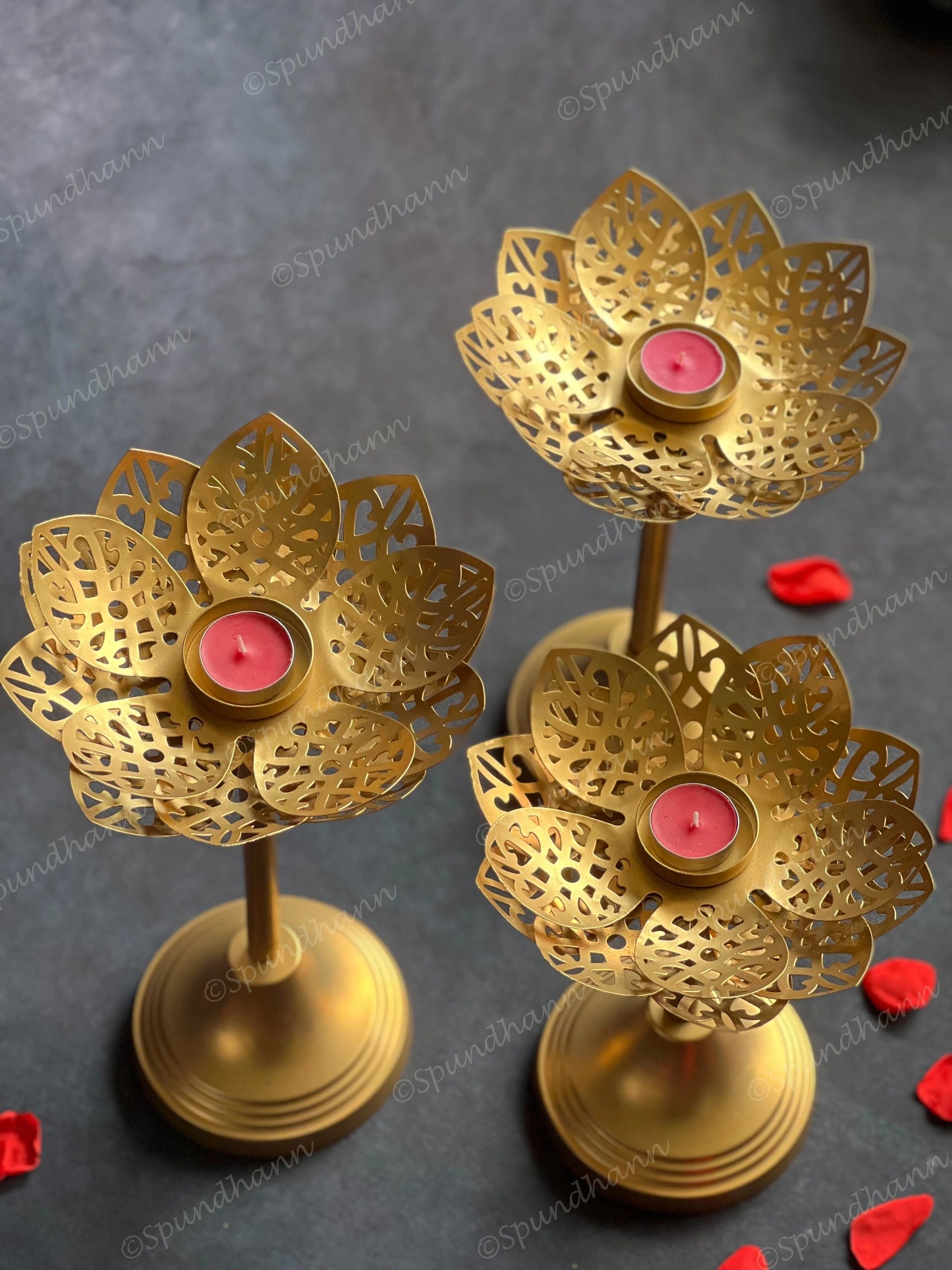Stunning Standing Cutwork Lotus Tea Light Holder Set of 3