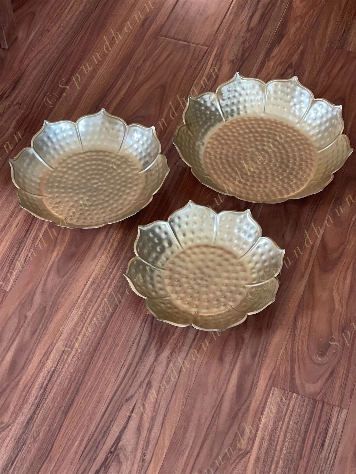 Thaal Urlis with Floating Bowls