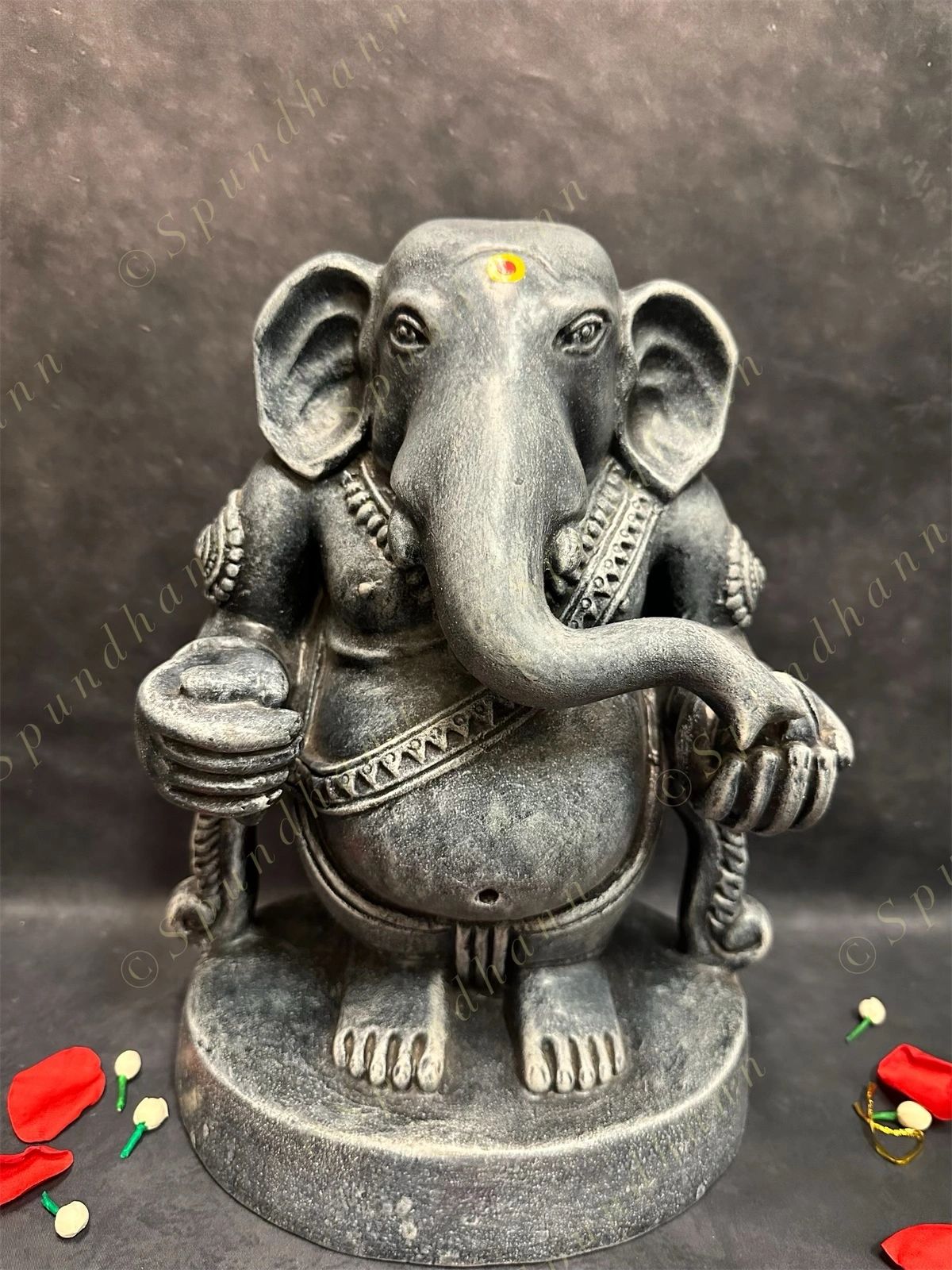 Maha Ganpathy / Ganesha Idol