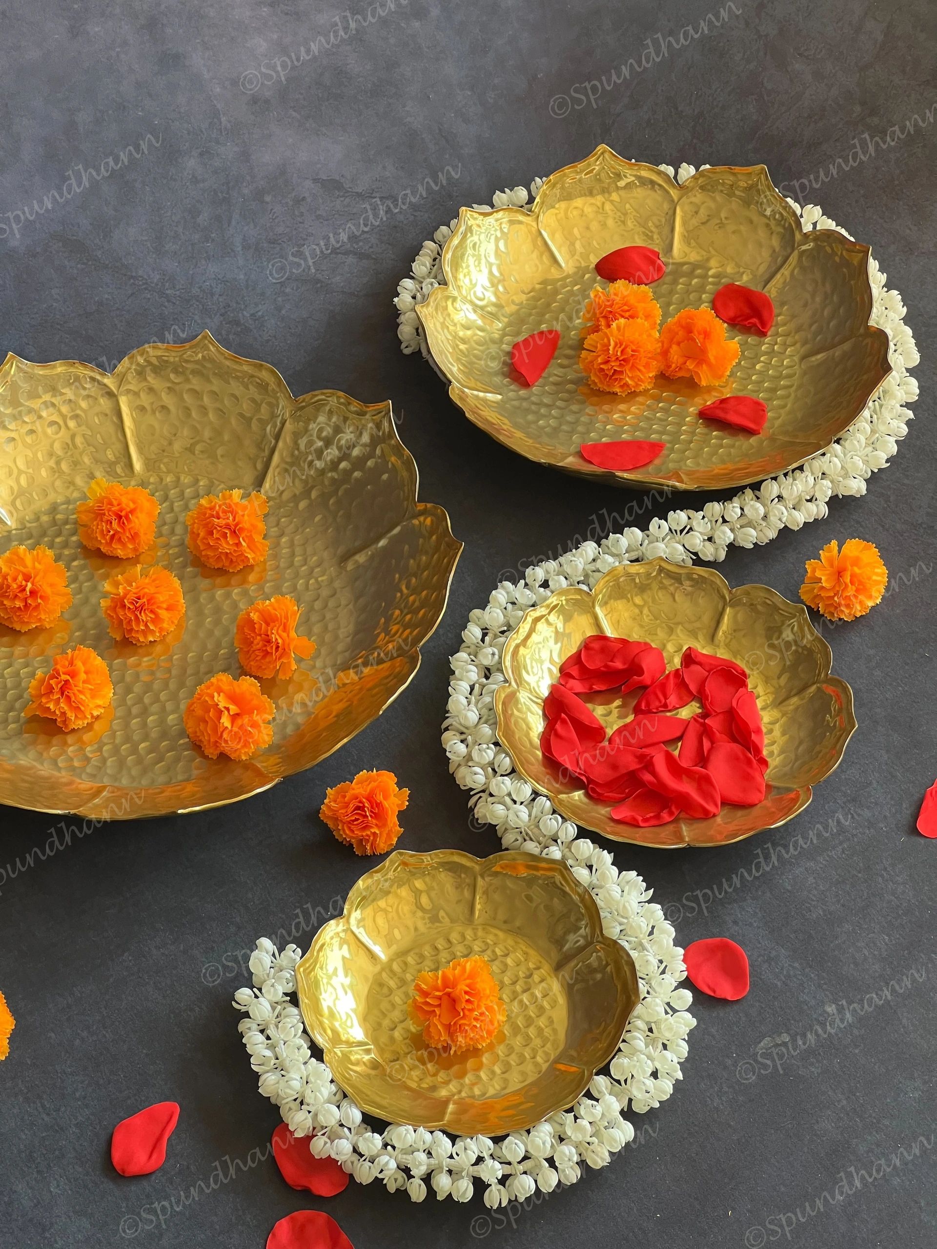 Magnificent Sunflower Thaal Urlis Set of 4