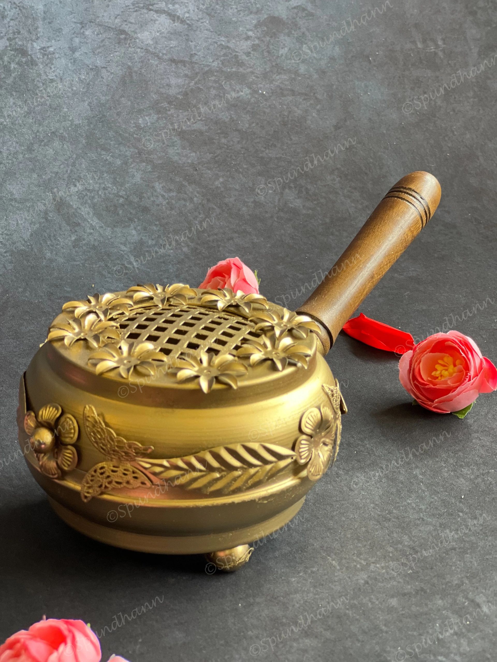 Dhoop Dani With Wooden Handle