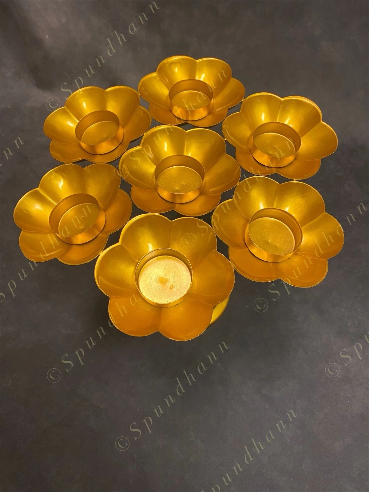Standing Metal Multi Flower Rangoli