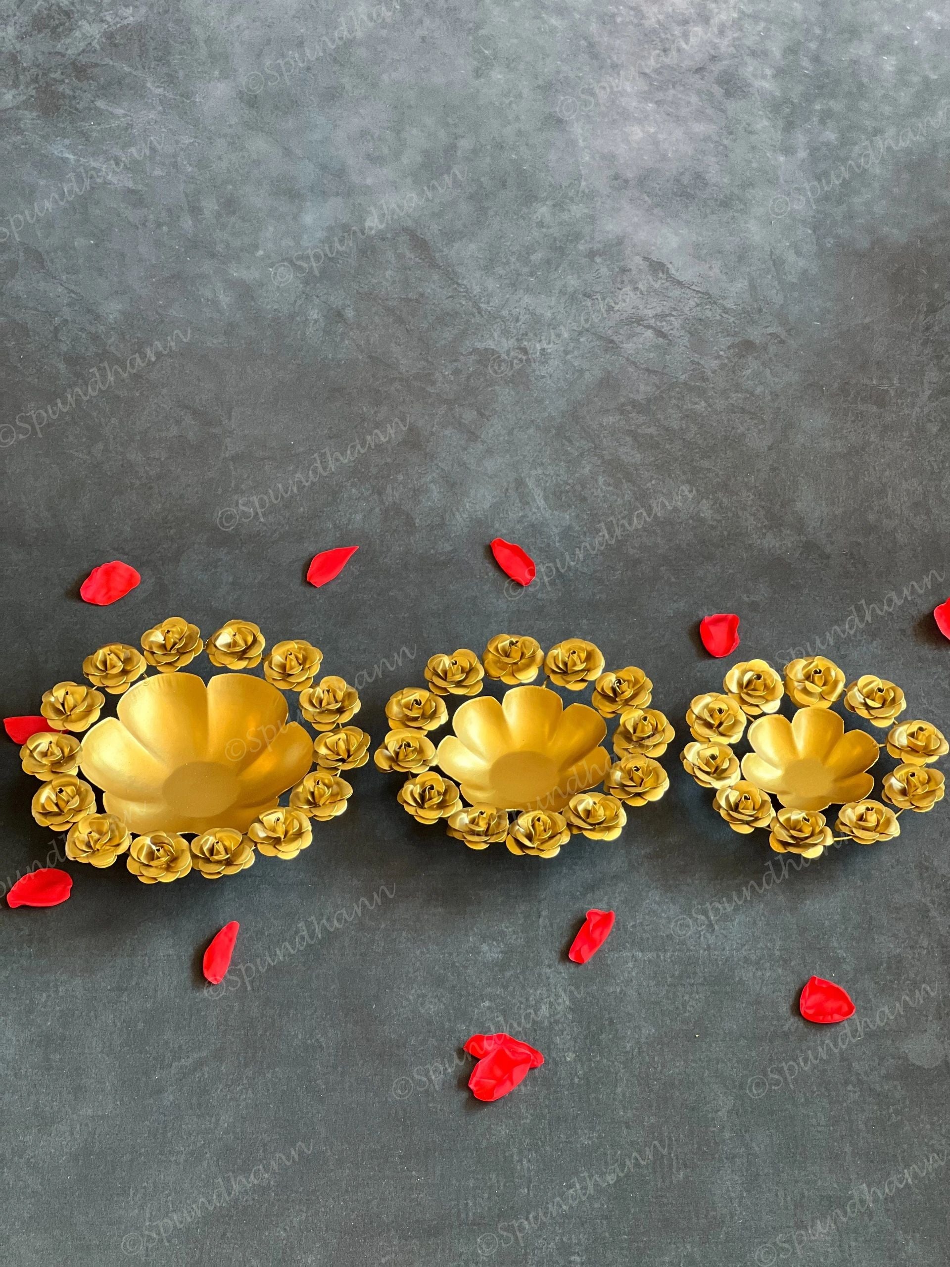 Golden Roses Floral Metal Urli