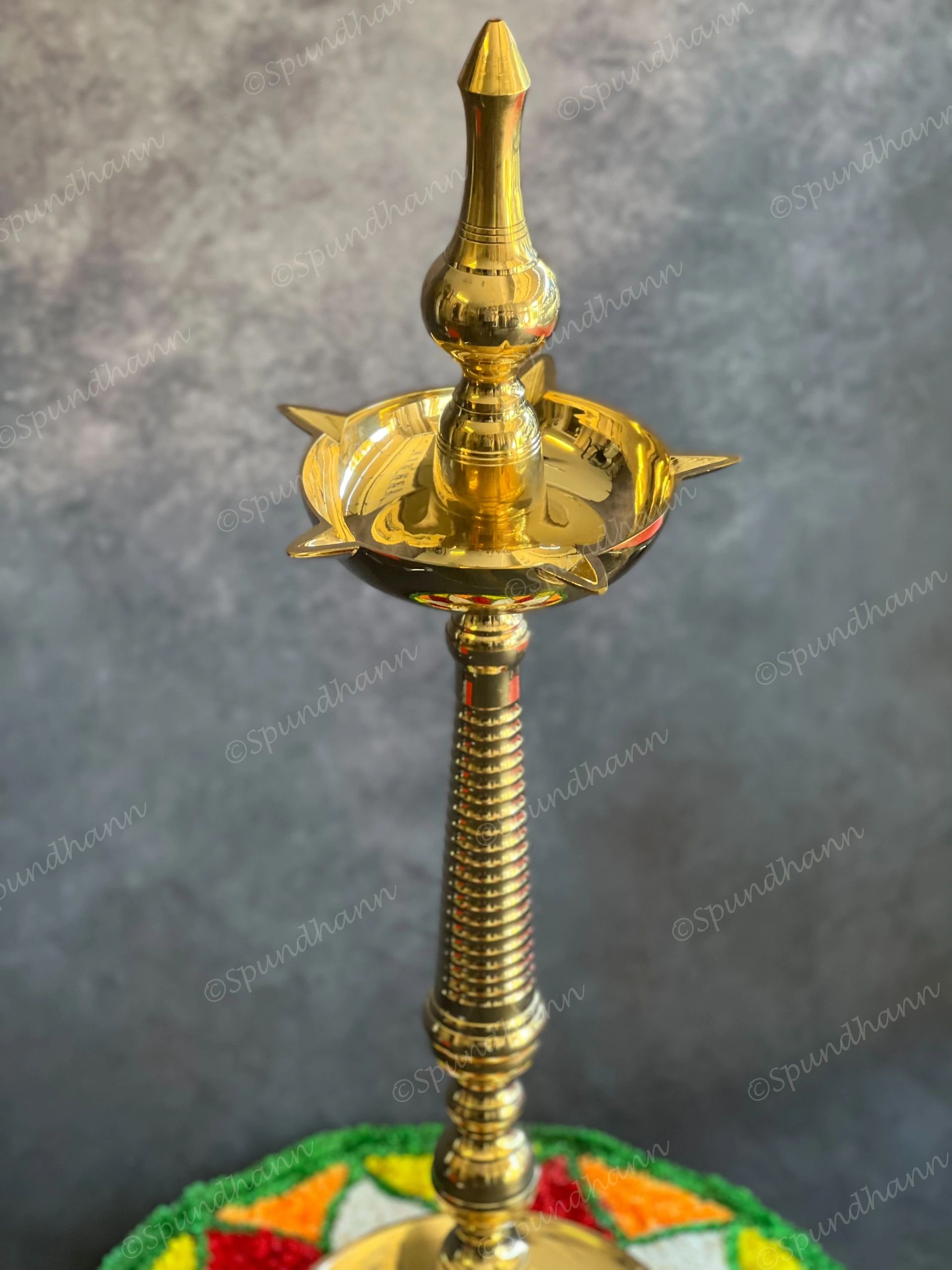 Majestic Traditional Brass Lamp