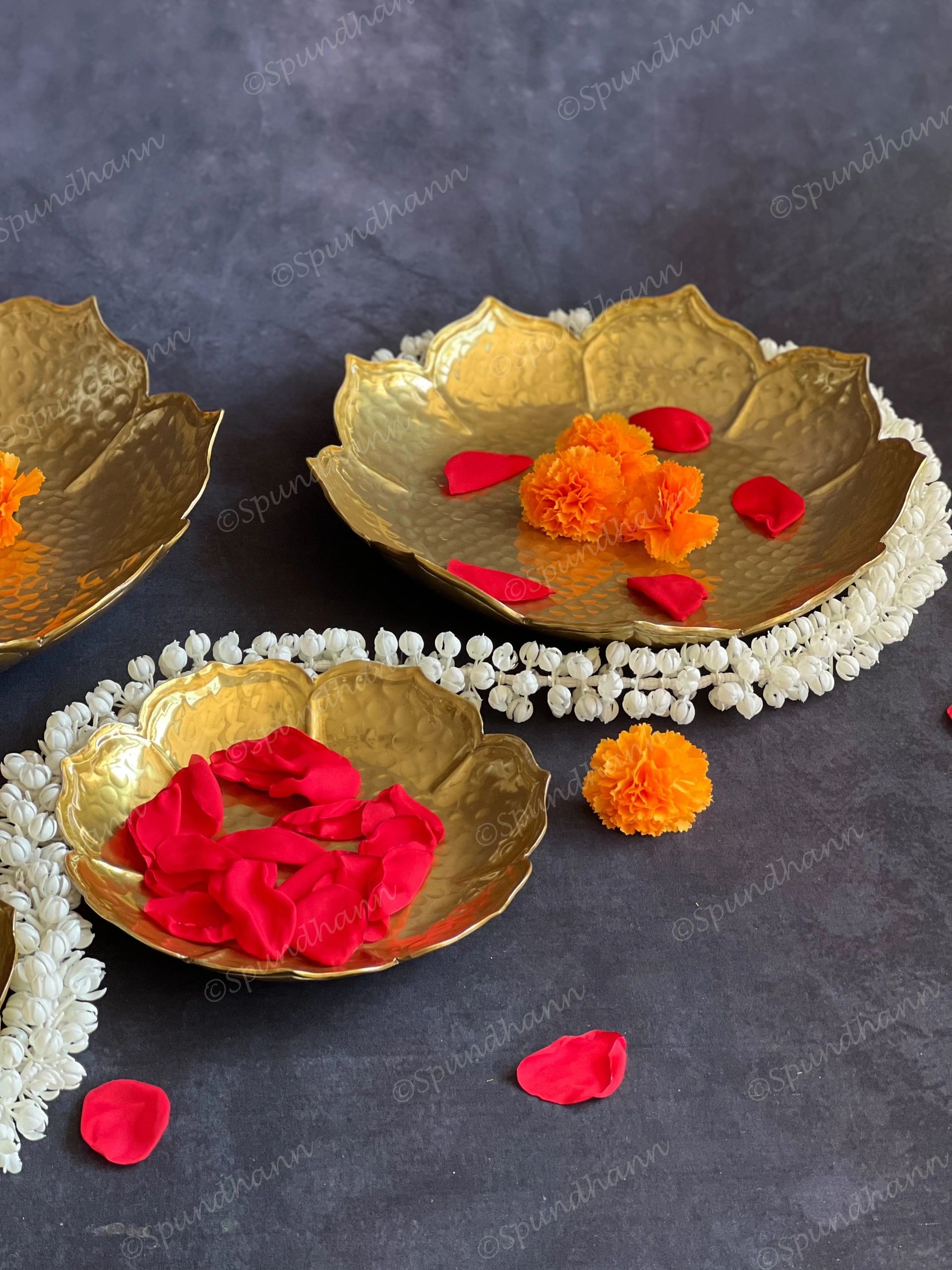 Magnificent Sunflower Thaal Urlis Set of 4