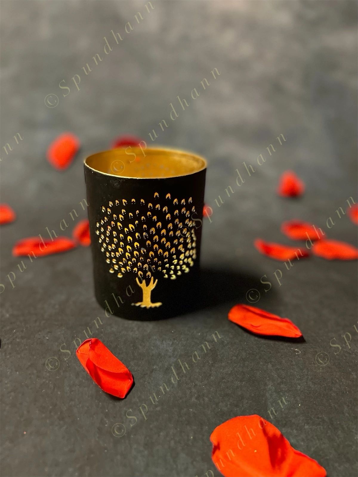Fancy Votive Cylinder Shadow Tea Light Holder (Cutwork)