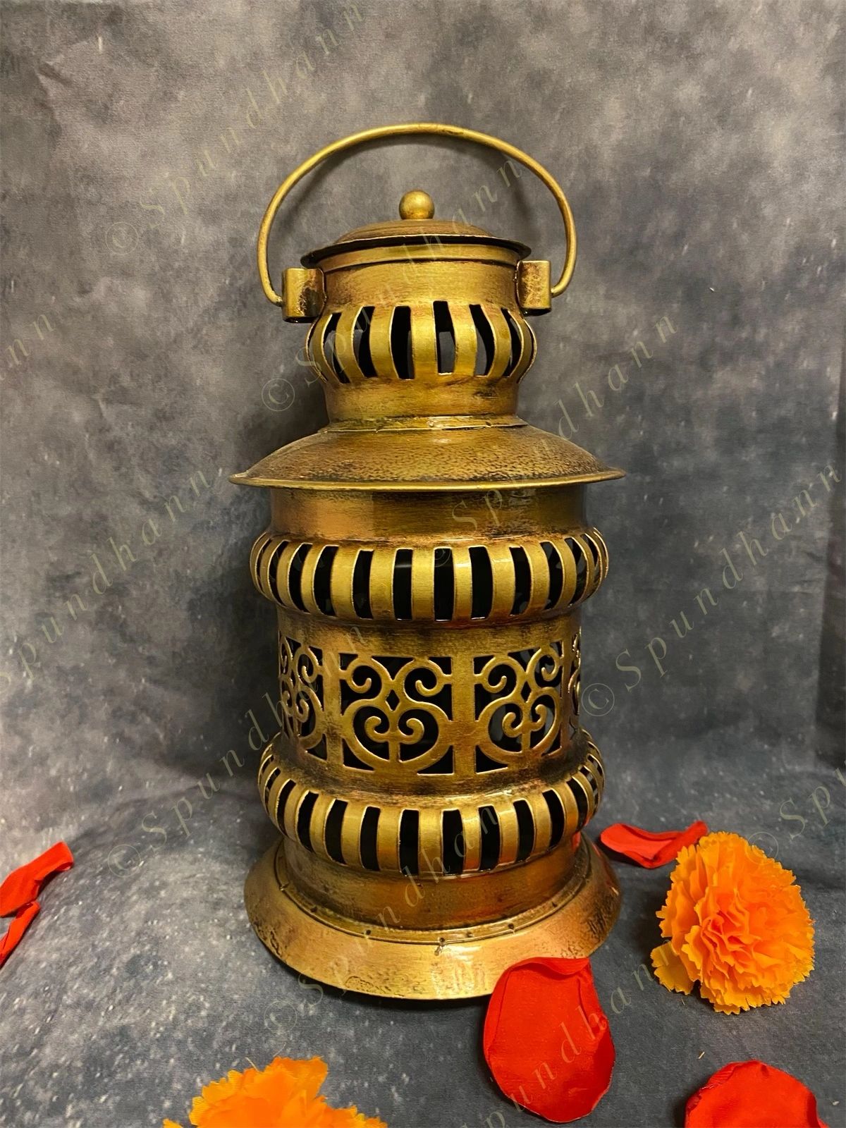 Small Lantern Dhoop Dani Dhuna Loban / Tea Light Holder