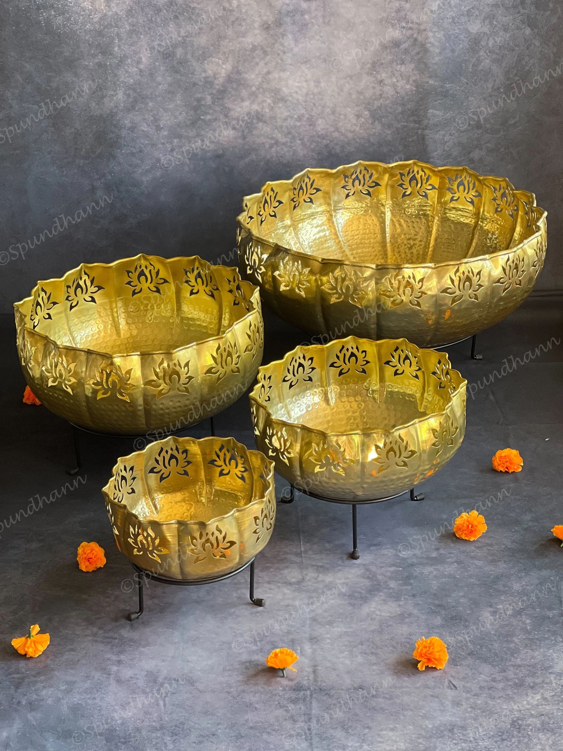 Jumbo Lotus Cutwork Urli