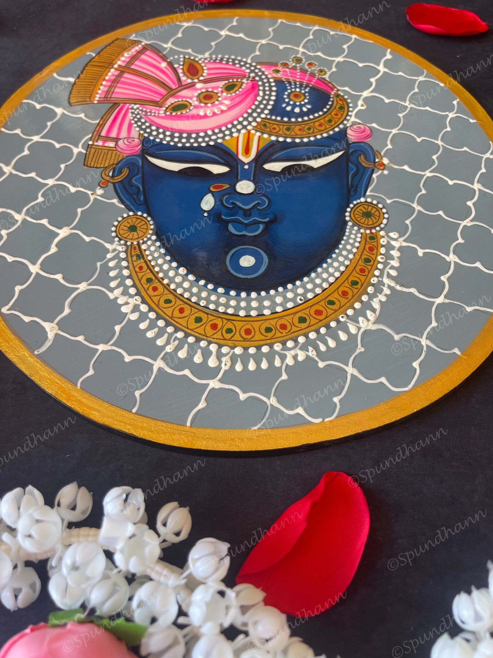 Shri Nathji in Grey Background Pichwai Wall Hanging Plate