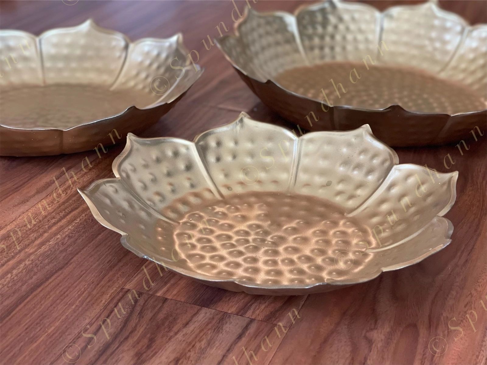 Thaal Urlis with Floating Bowls