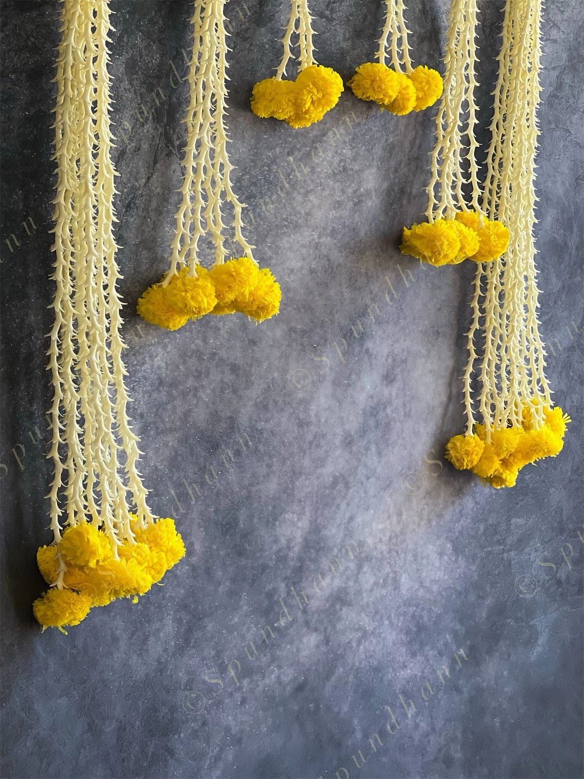 Yellow Marigold & Rajnigandha Dangler Single