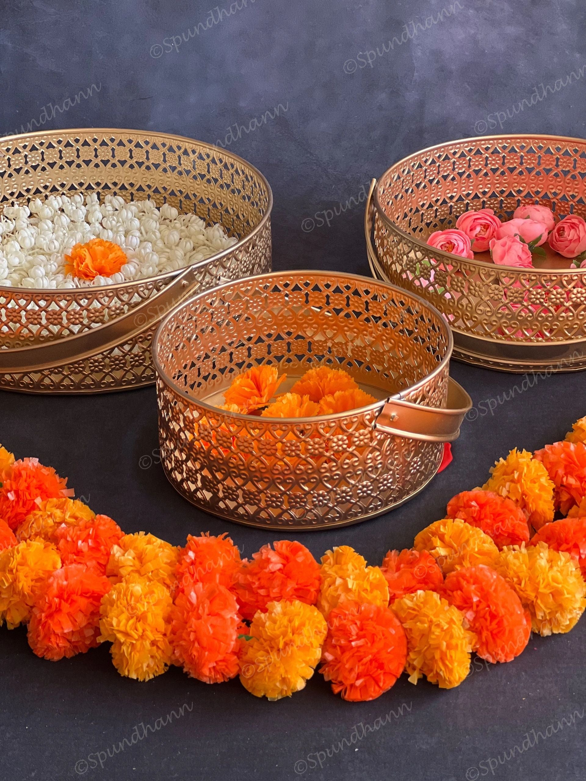 Metal Golden Cutwork Round Baskets