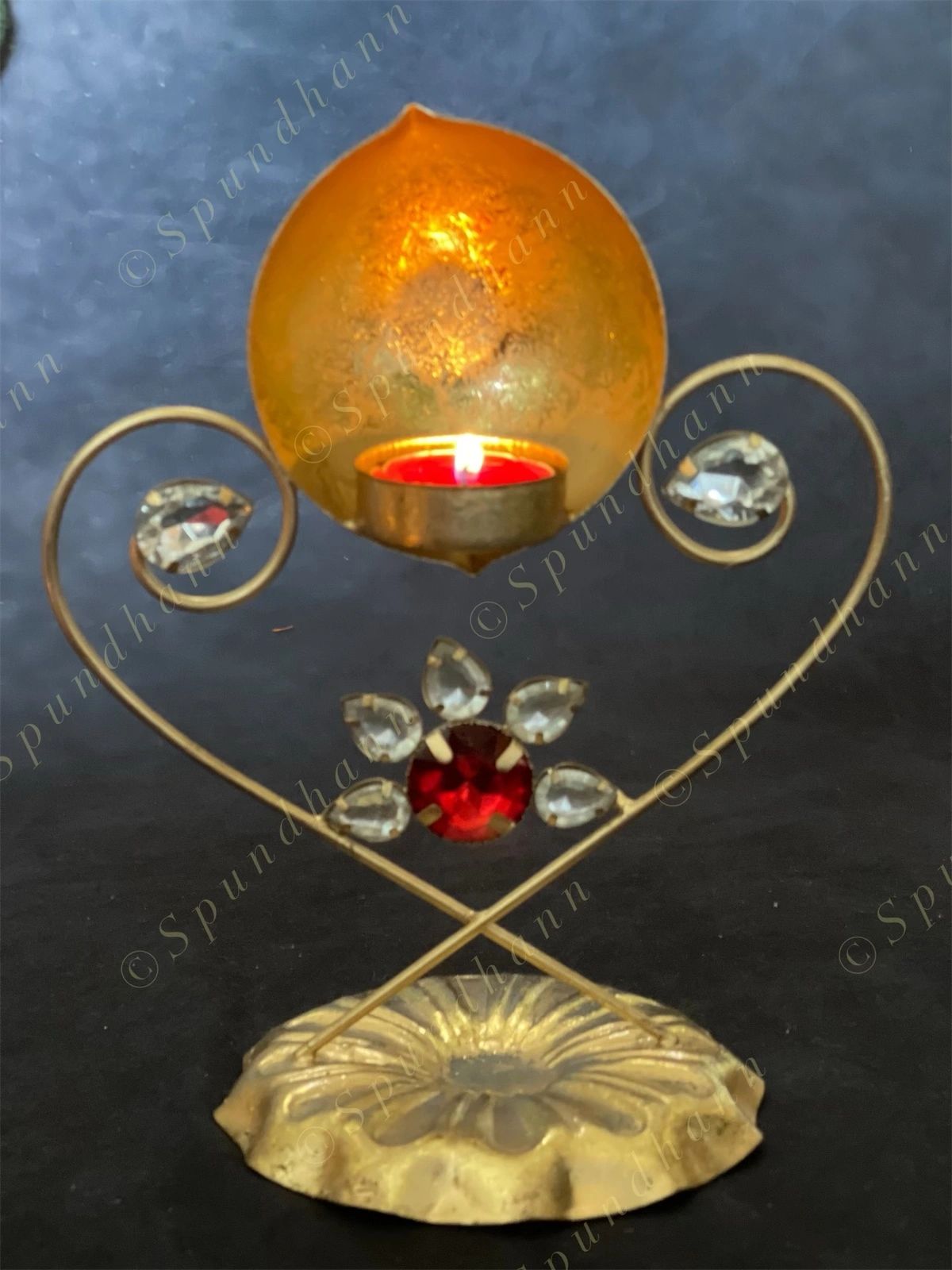 Studded Standing Tea Light