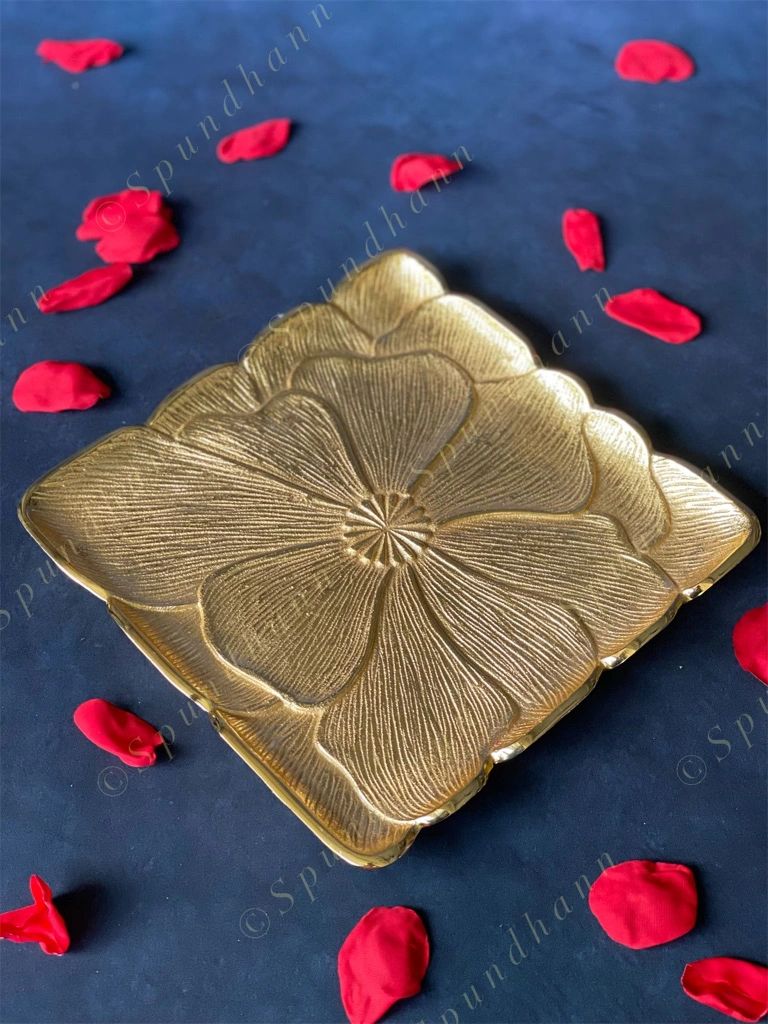Metal Floral Pattern Plate