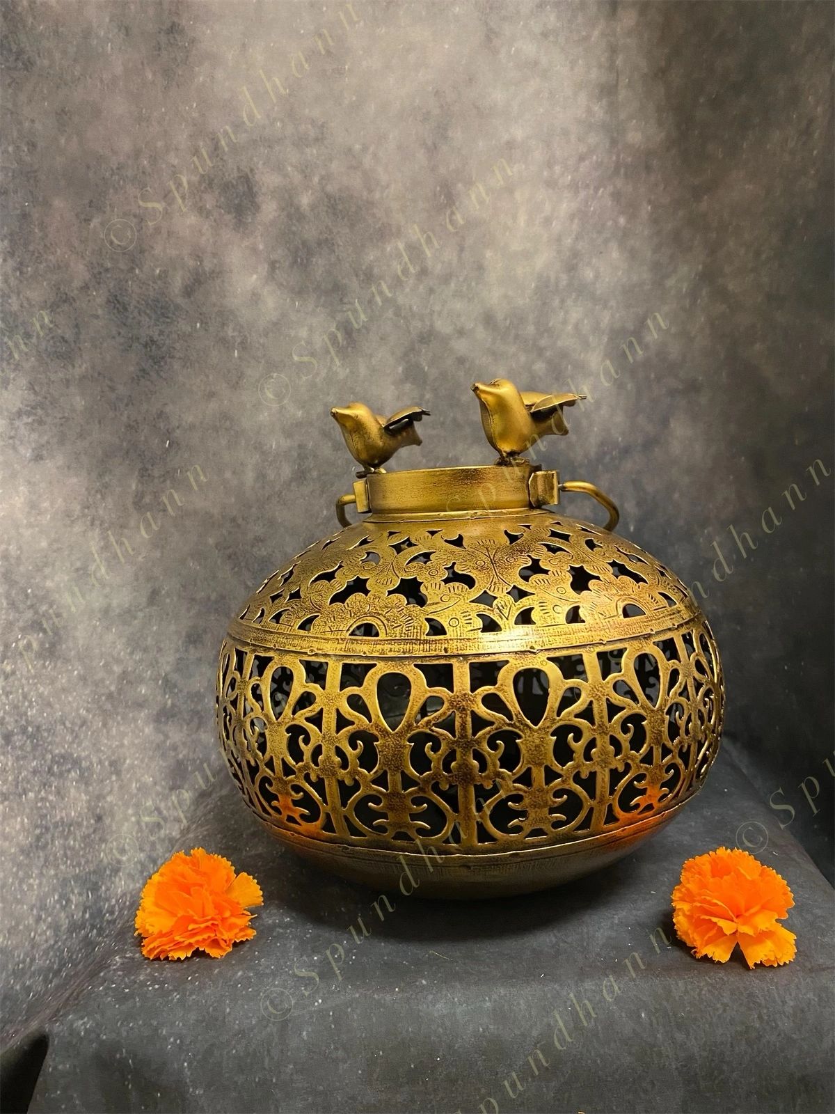 Stylish Dome Dhoop Dani Dhuna Loban / Tea Light Holder