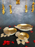 White Brooch Urli