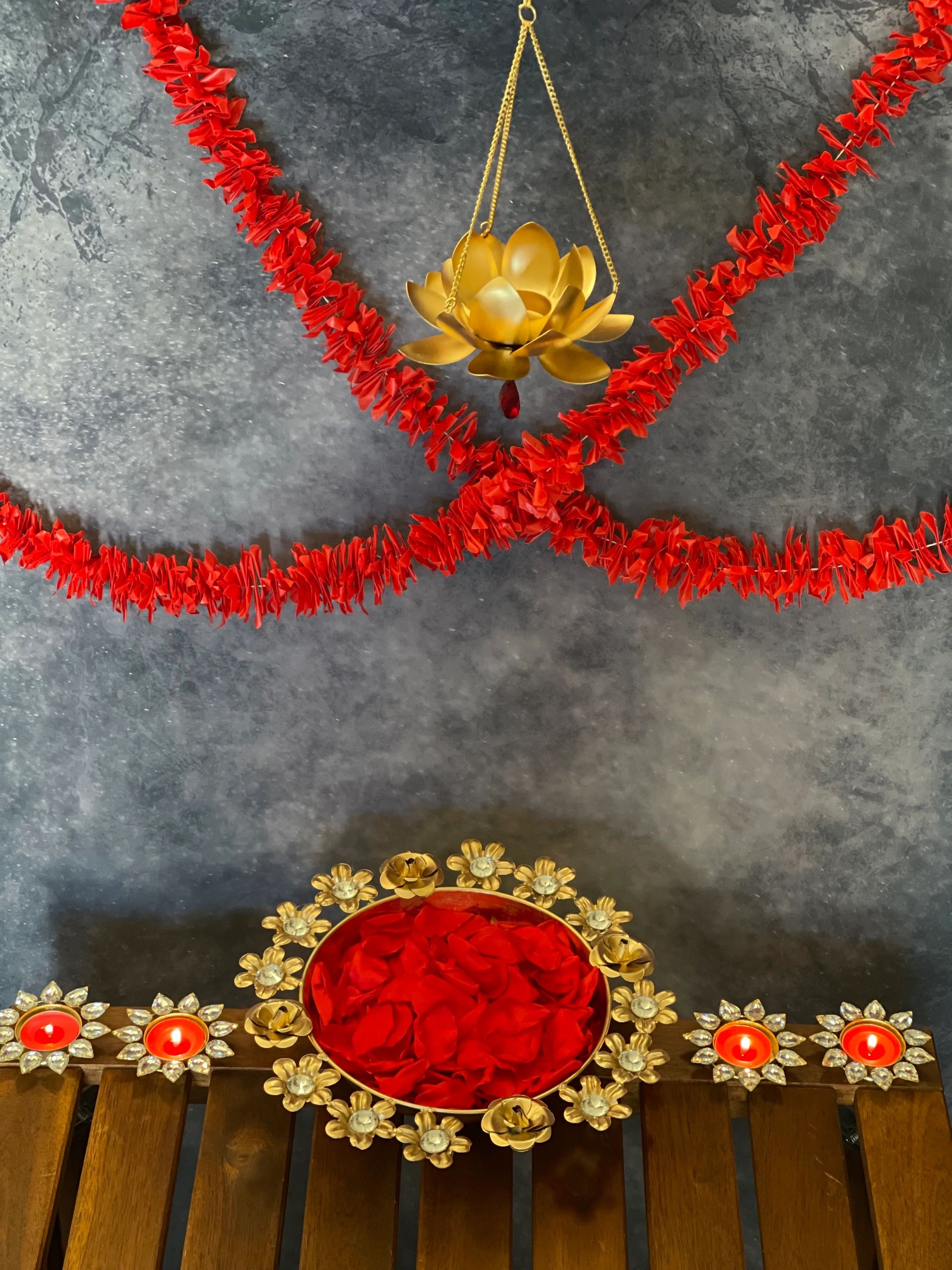 Floral & Stone Studded Urli