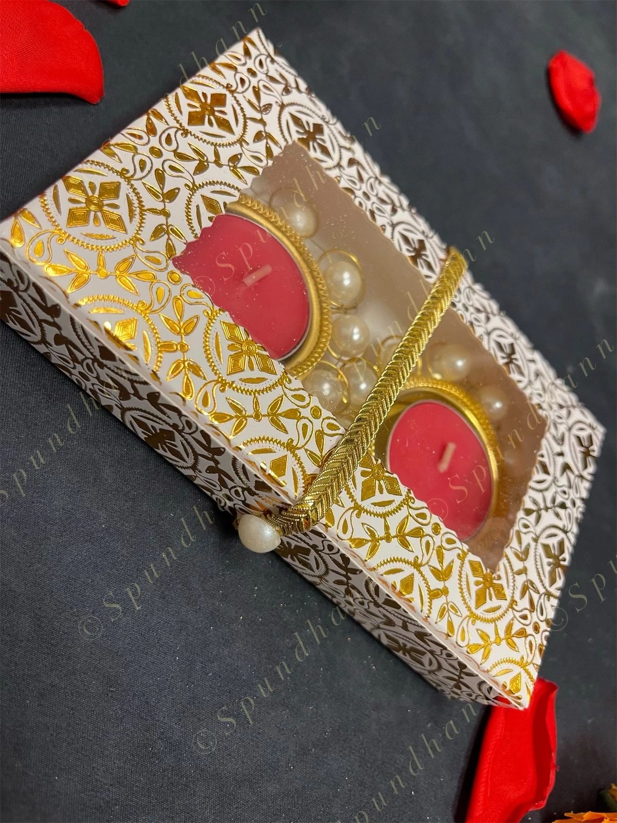 Gift Box with Pearl Tea Light Holders