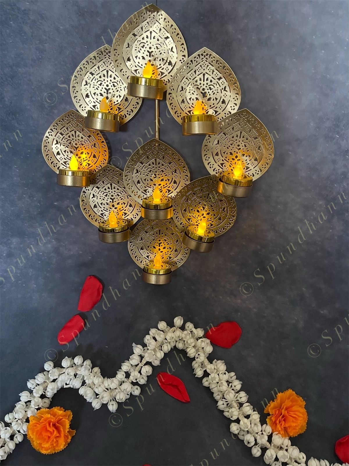 9 Leaf Tea Light Wall Hanging