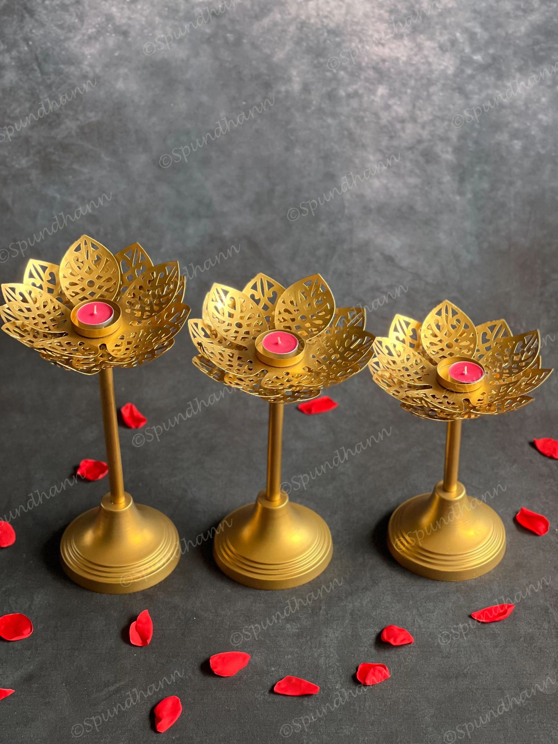 Stunning Standing Cutwork Lotus Tea Light Holder Set of 3