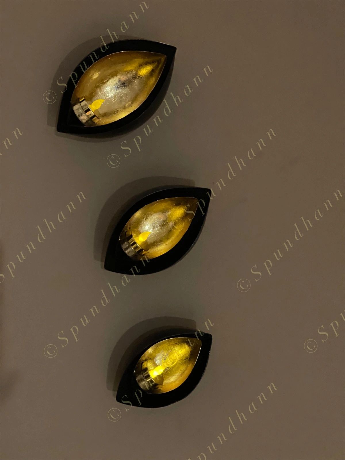 Wall Mounted Diya Shaped 3 Pc Tea Light Holder